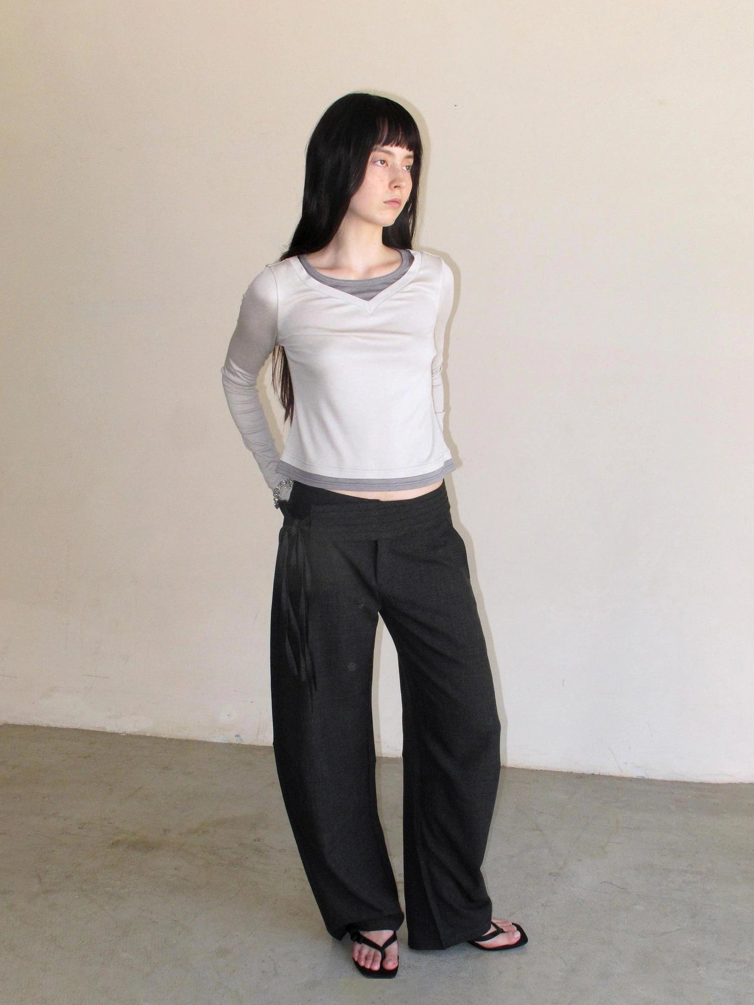 Mito de dar Crossover Waistband Deep Grey Curved Hem Lounge Pants