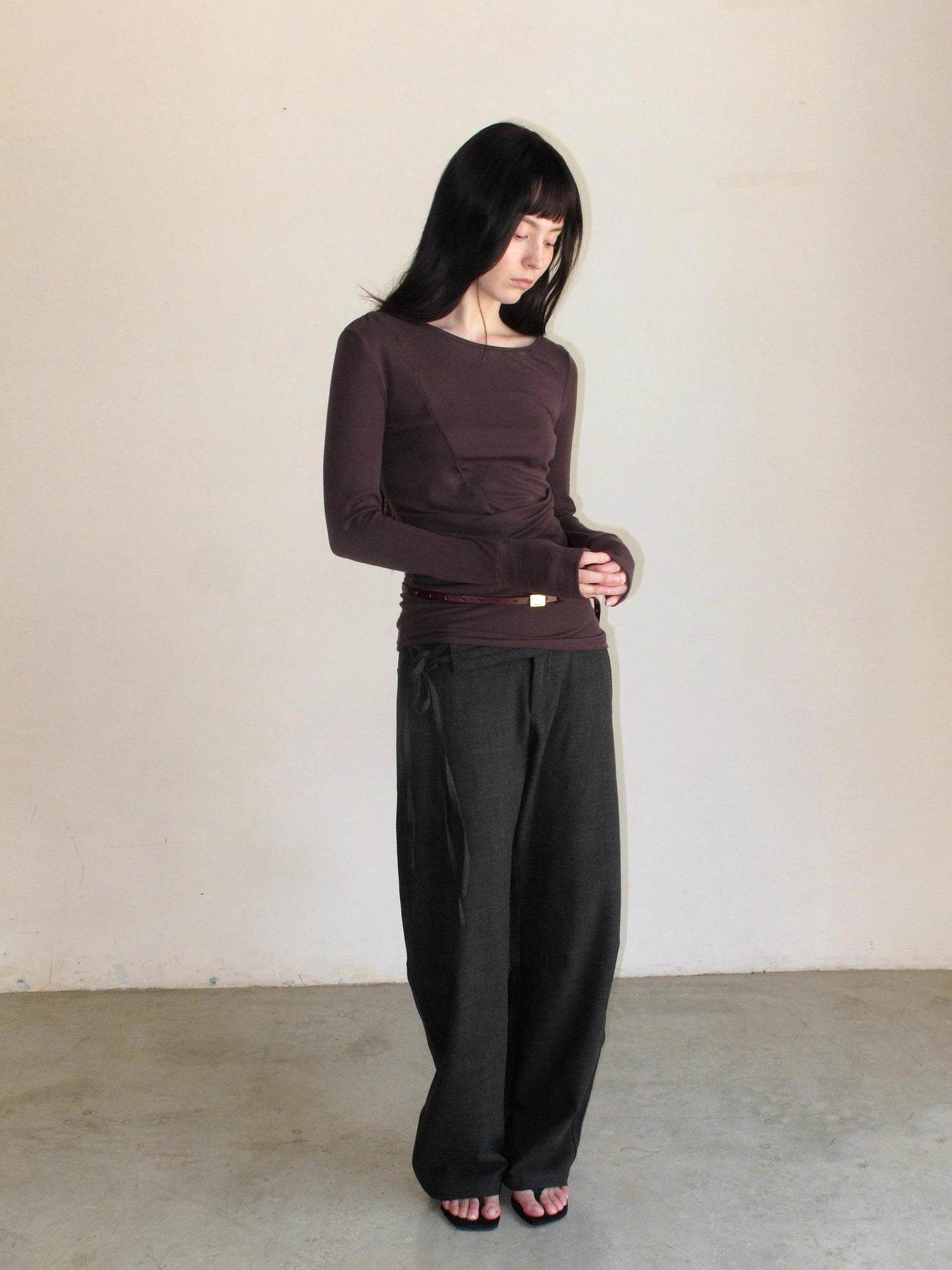 Mito de dar Crossover Waistband Deep Grey Curved Hem Lounge Pants