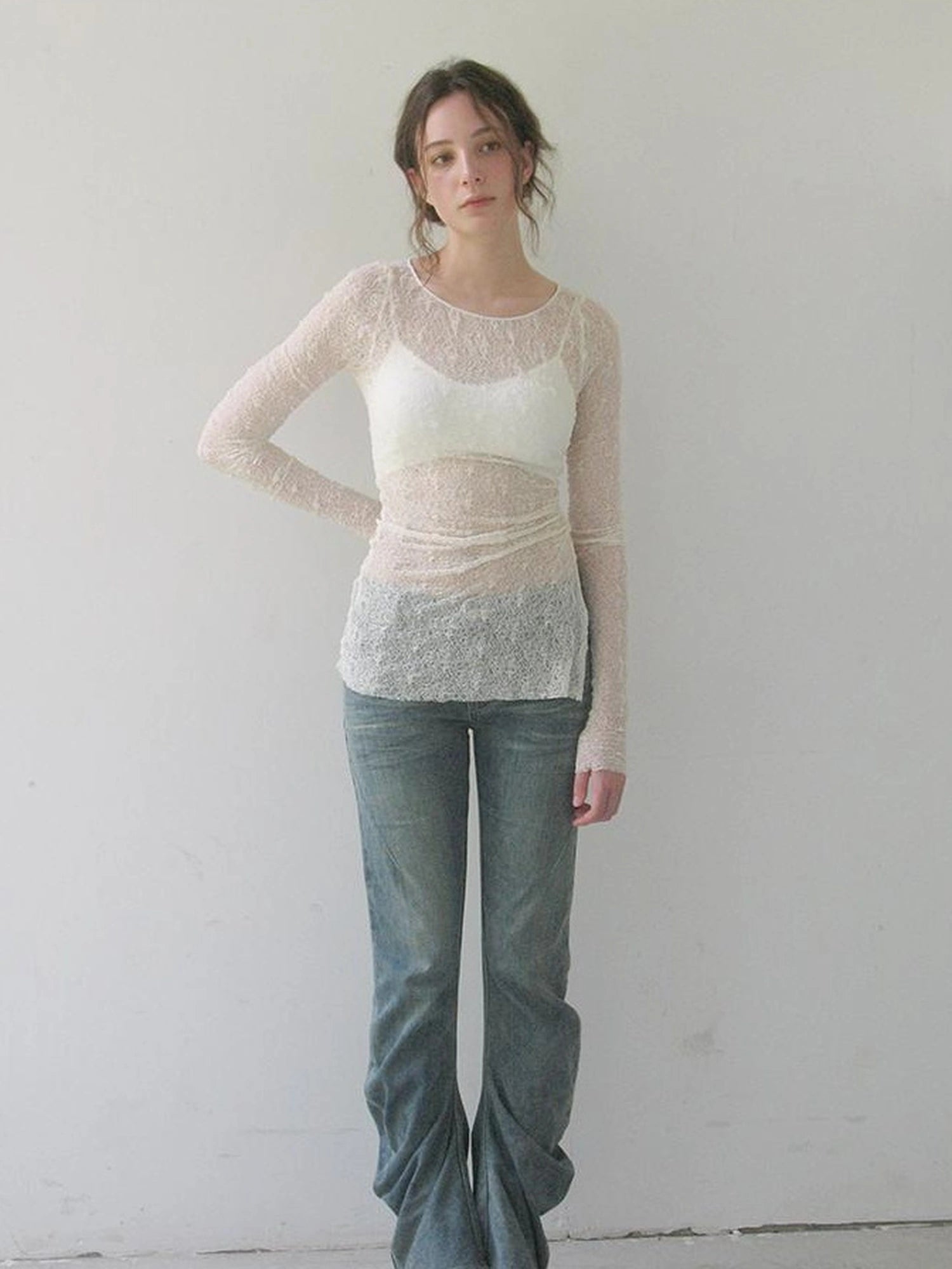 Mito de dar Elastic Hollow Lace Side Slit Knit Tee