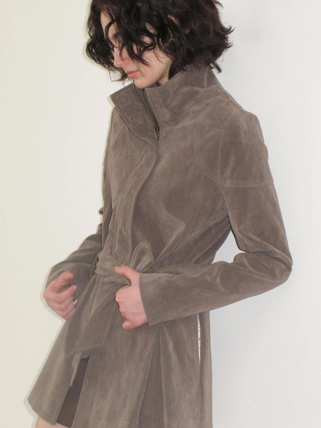 Mito de dar Fermented Suede Shoulder Neat Skirt Style Windbreaker