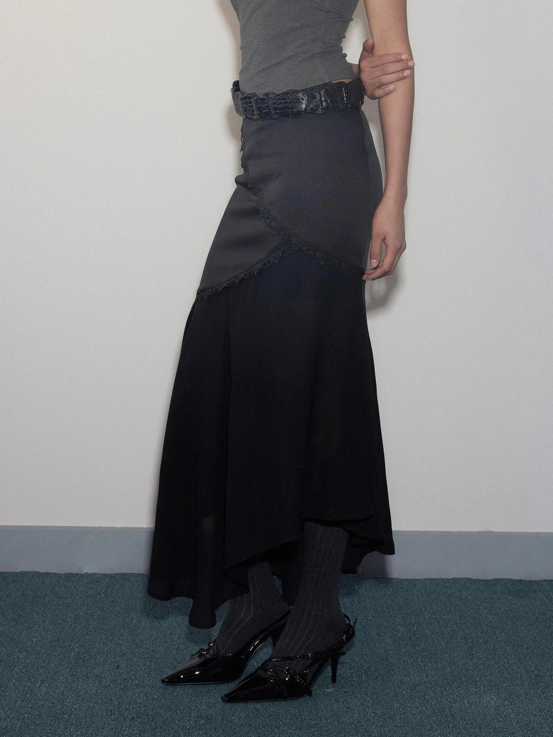 Geometric Lace Trim Slant Hem Chiffon Skirt