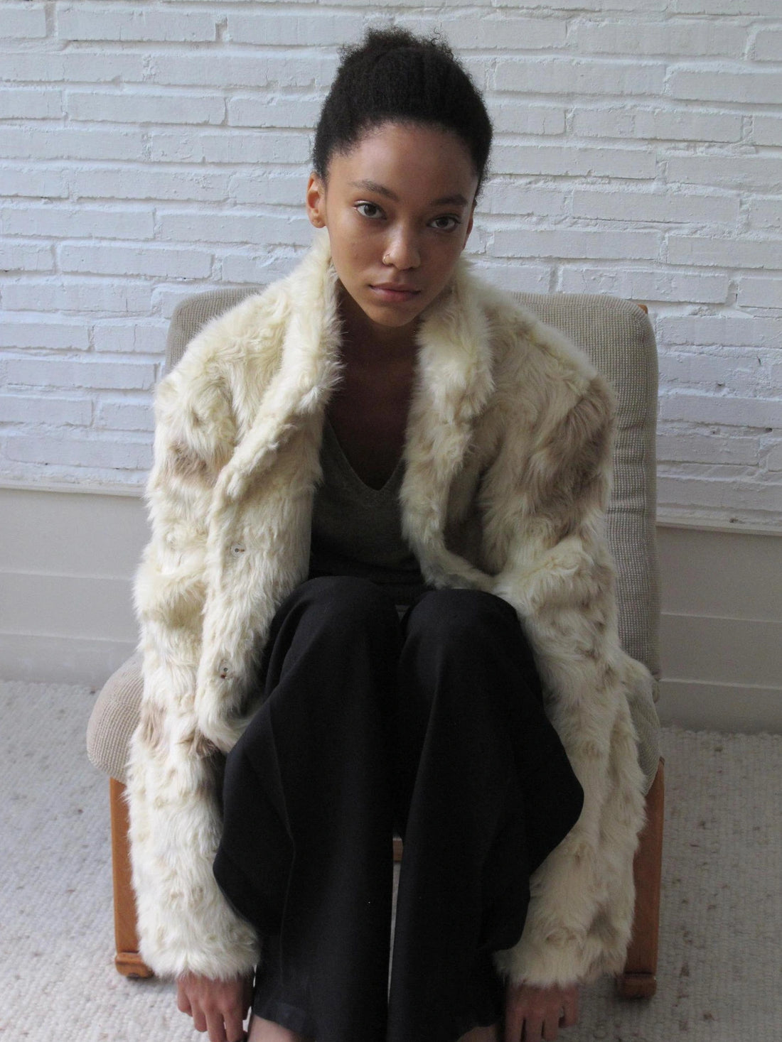 Mito de dar Gradually Dyed White Brown Gorilla Roll Short Fur Coat