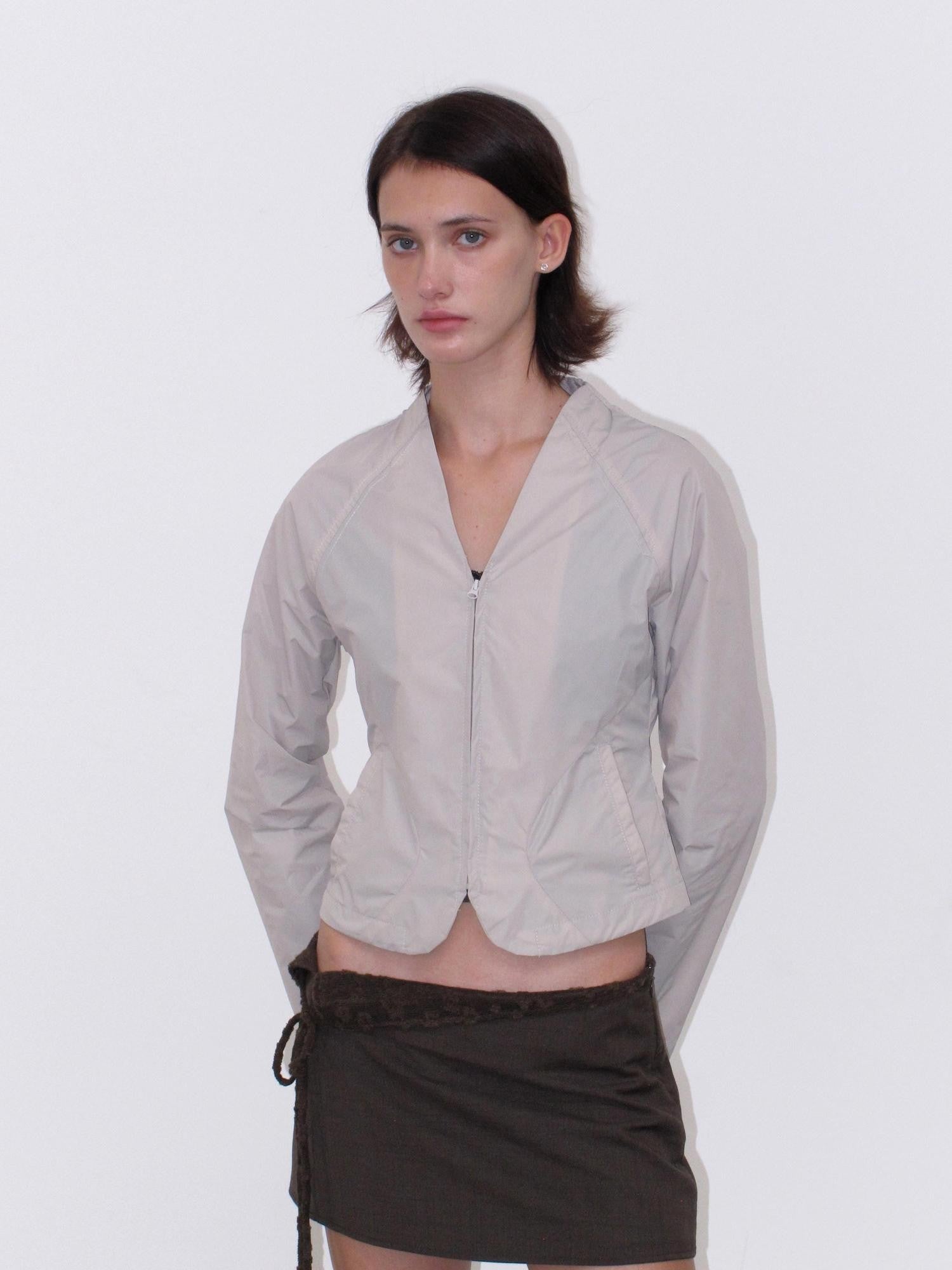 Mito de dar Gray V-neck Slim Zip Raglan Sun Protective Women&