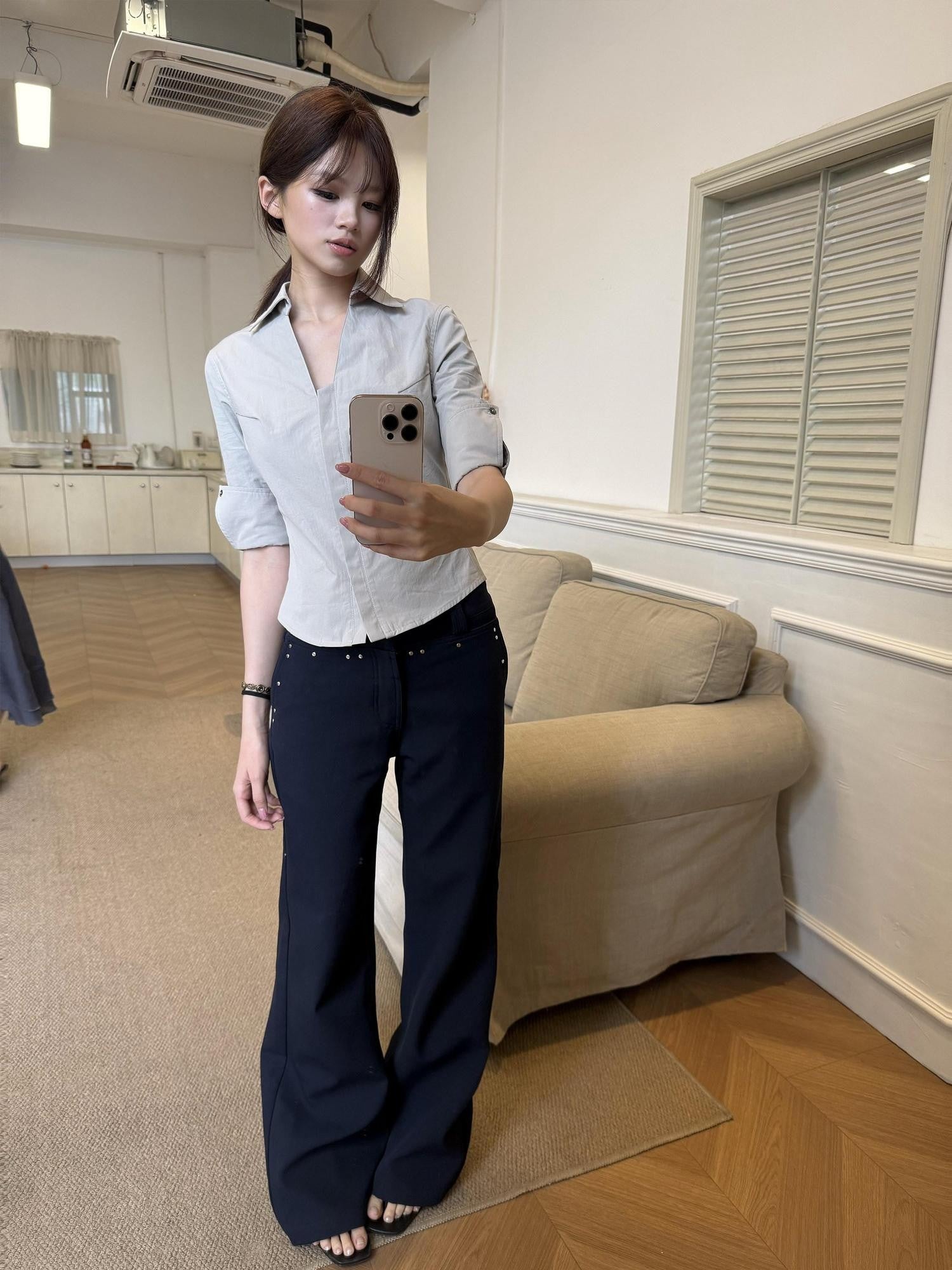 Mito de dar Grey Blue Hidden Placket V-neck Fitted Short Sleeve Women&