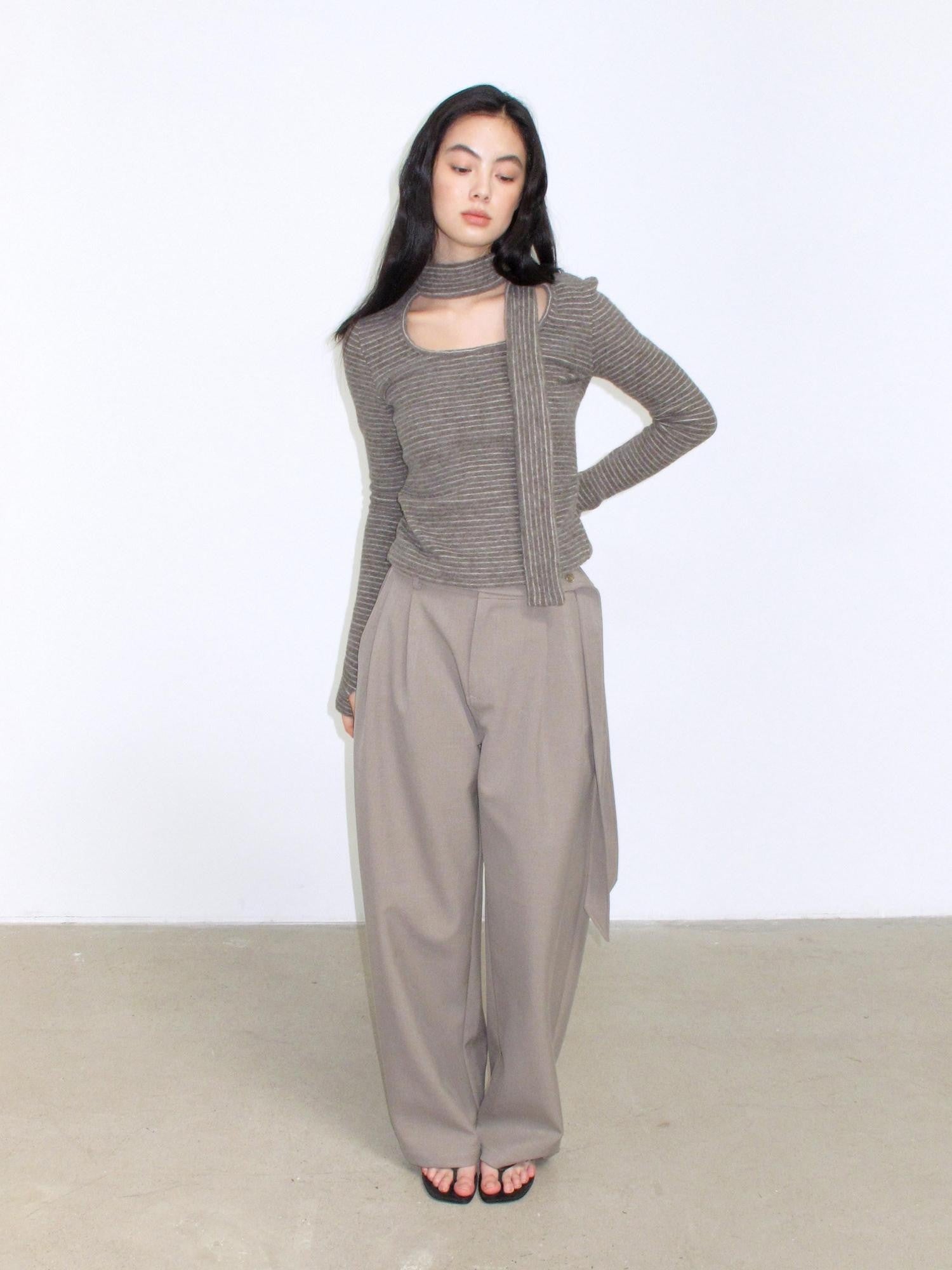 Mito de dar Grey Khaki Button Tie Pleated Micro Stretch Women&