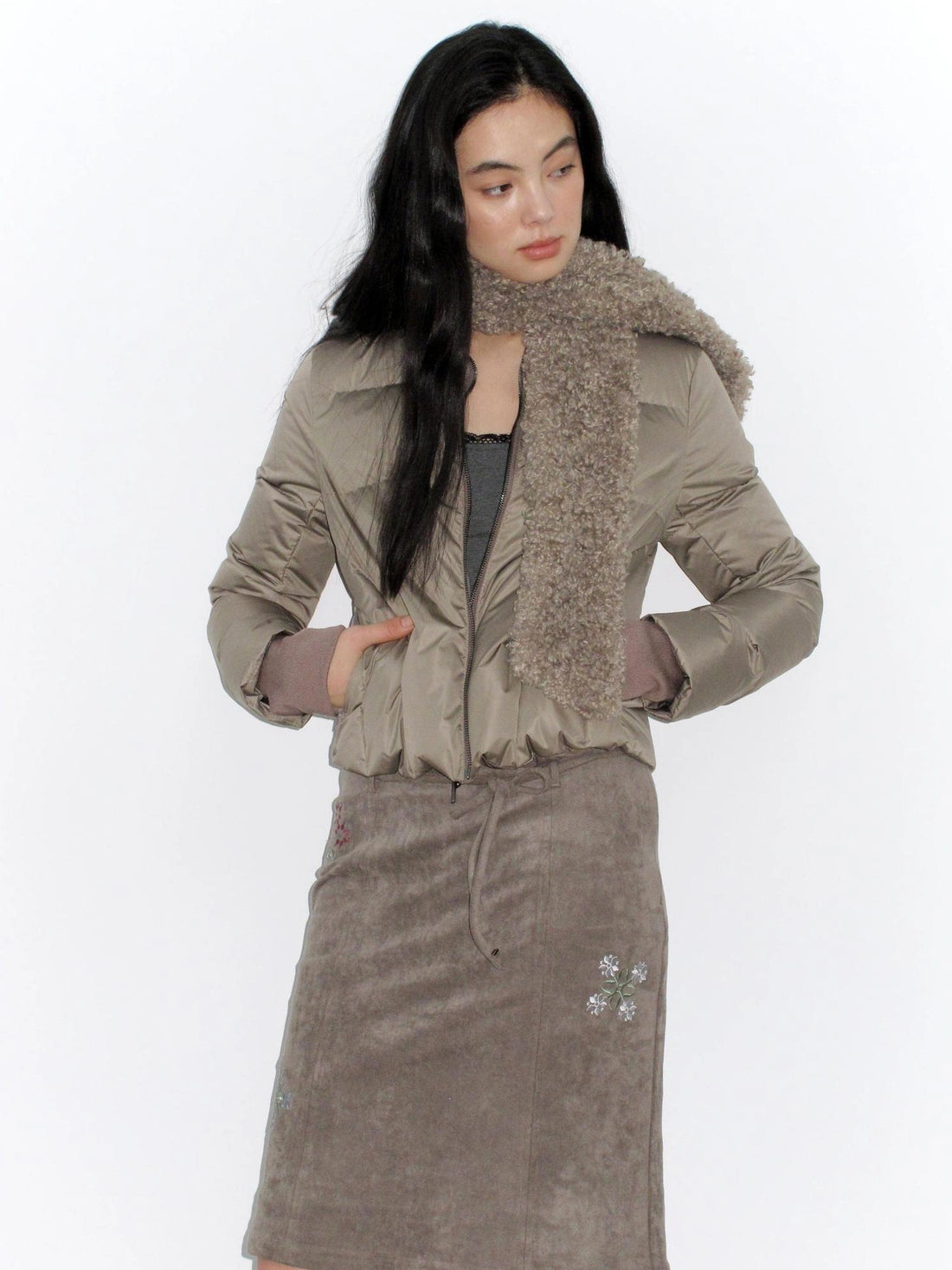 Mito de dar Hourglass Short Down Jacket With Fox Fur Scarf