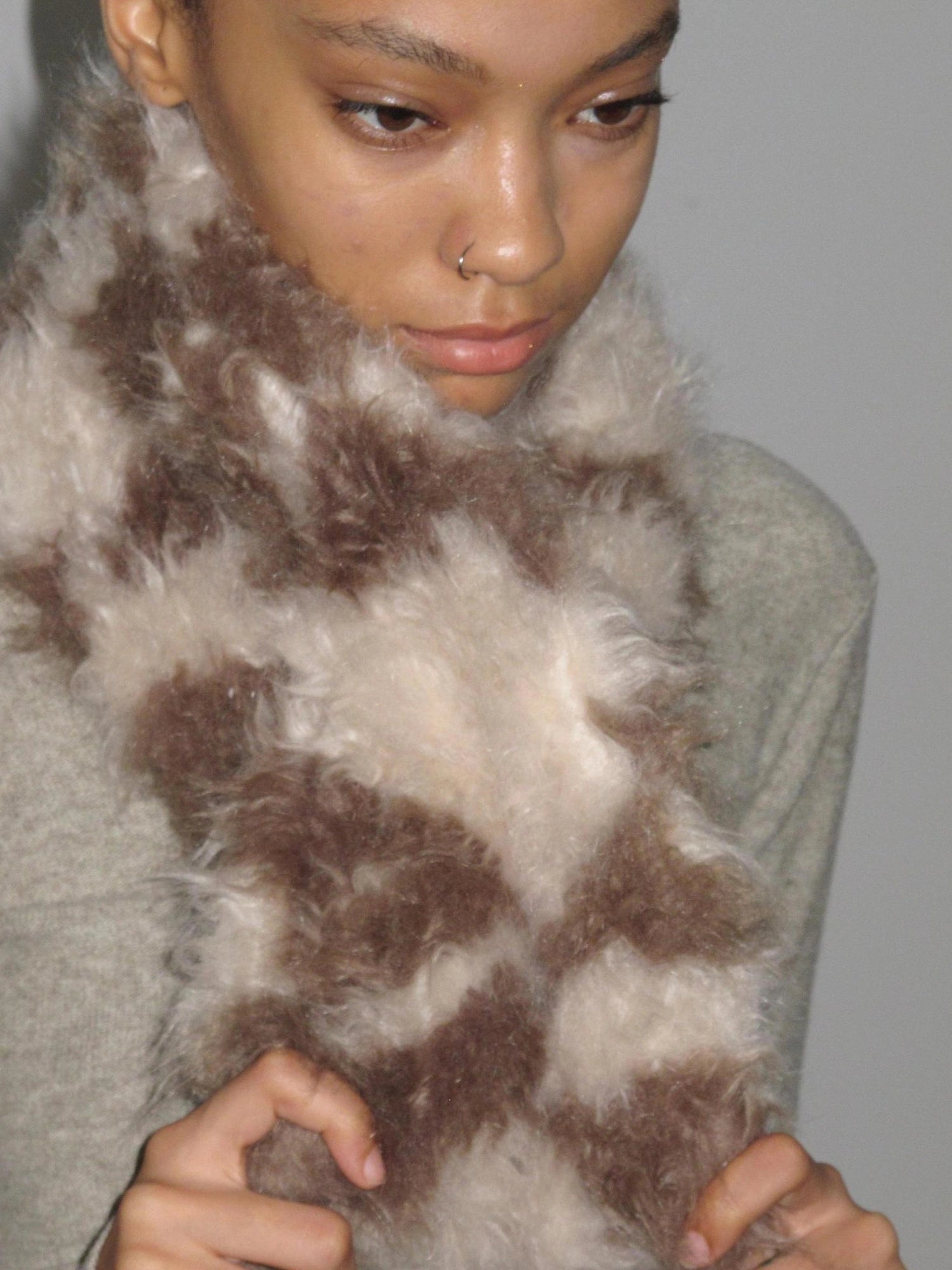 Mito de dar Interwoven Curly Wool Fur Short Scarf