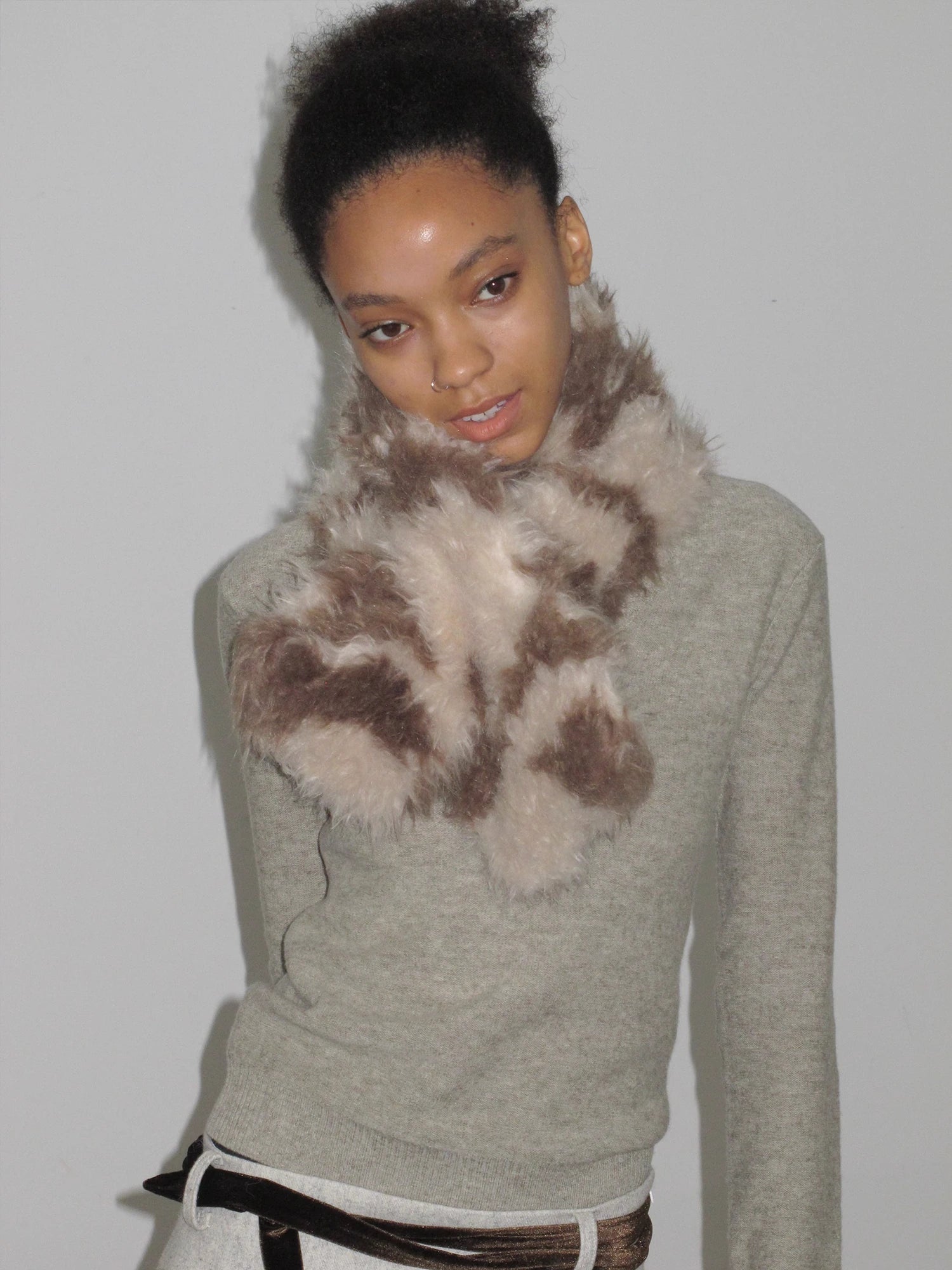 Mito_de_dar_Interwoven_Curly_Wool_Fur_Short_Scarf_MISSTT