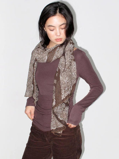 Mito de dar Low Saturation Cashew Floral Scarf V-neck T-shirt Long Sleeve