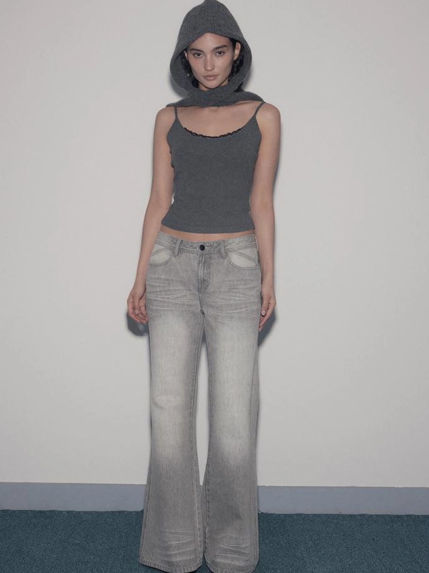 Mito de dar Low Saturation Mineral Wash Low Waist Micro Flare Jeans