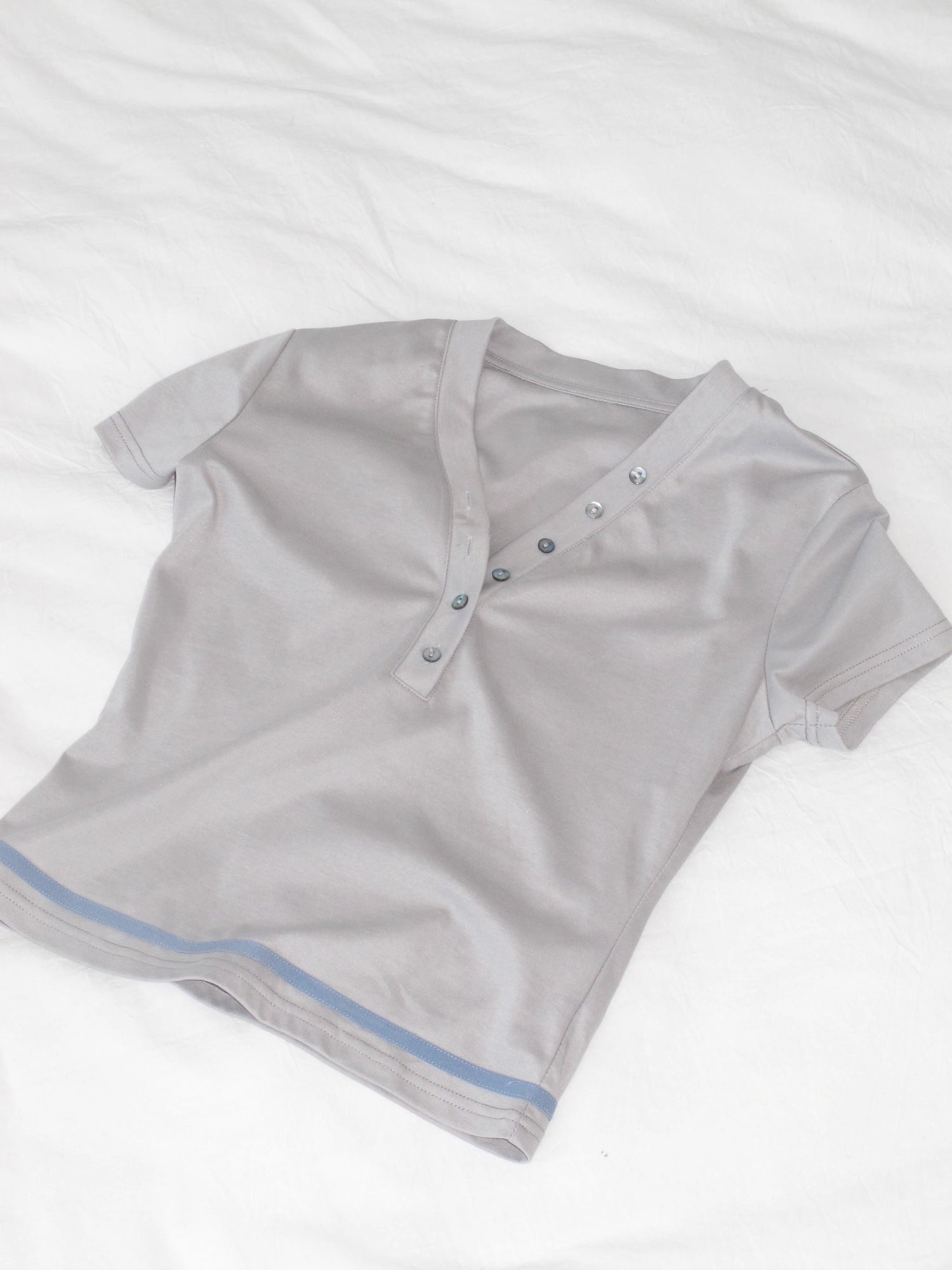 Mito_de_dar_Men_Pima_Cotton_V-Neck_Contrast_Trim_Short_Sleeve_Shirt_MISSTT