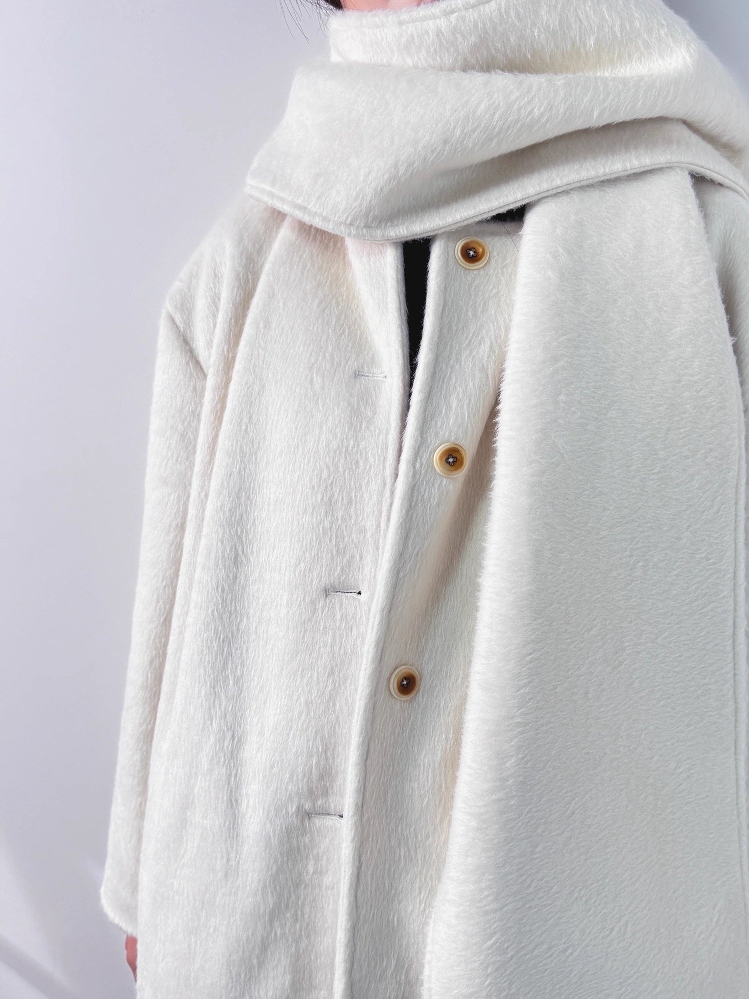 Mito_de_dar_Misty_White_Long_Wool_Blend_Scarf_Collar_Coat_MISSTT
