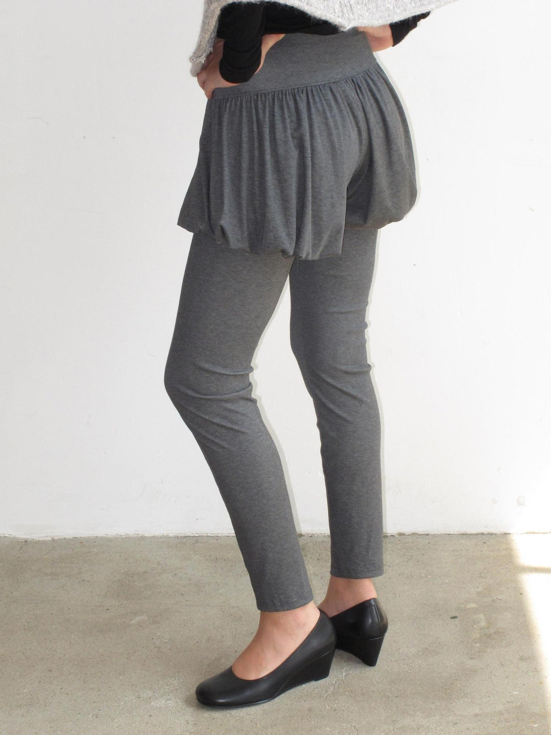 Mito de dar Pleated High Stretch Solid Women&