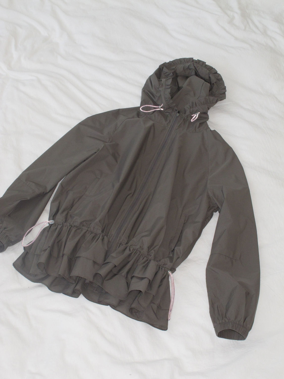 Mito_de_dar_Ruffle_Hem_Drawstring_Hooded_Upf50+_Lightweight_Women&