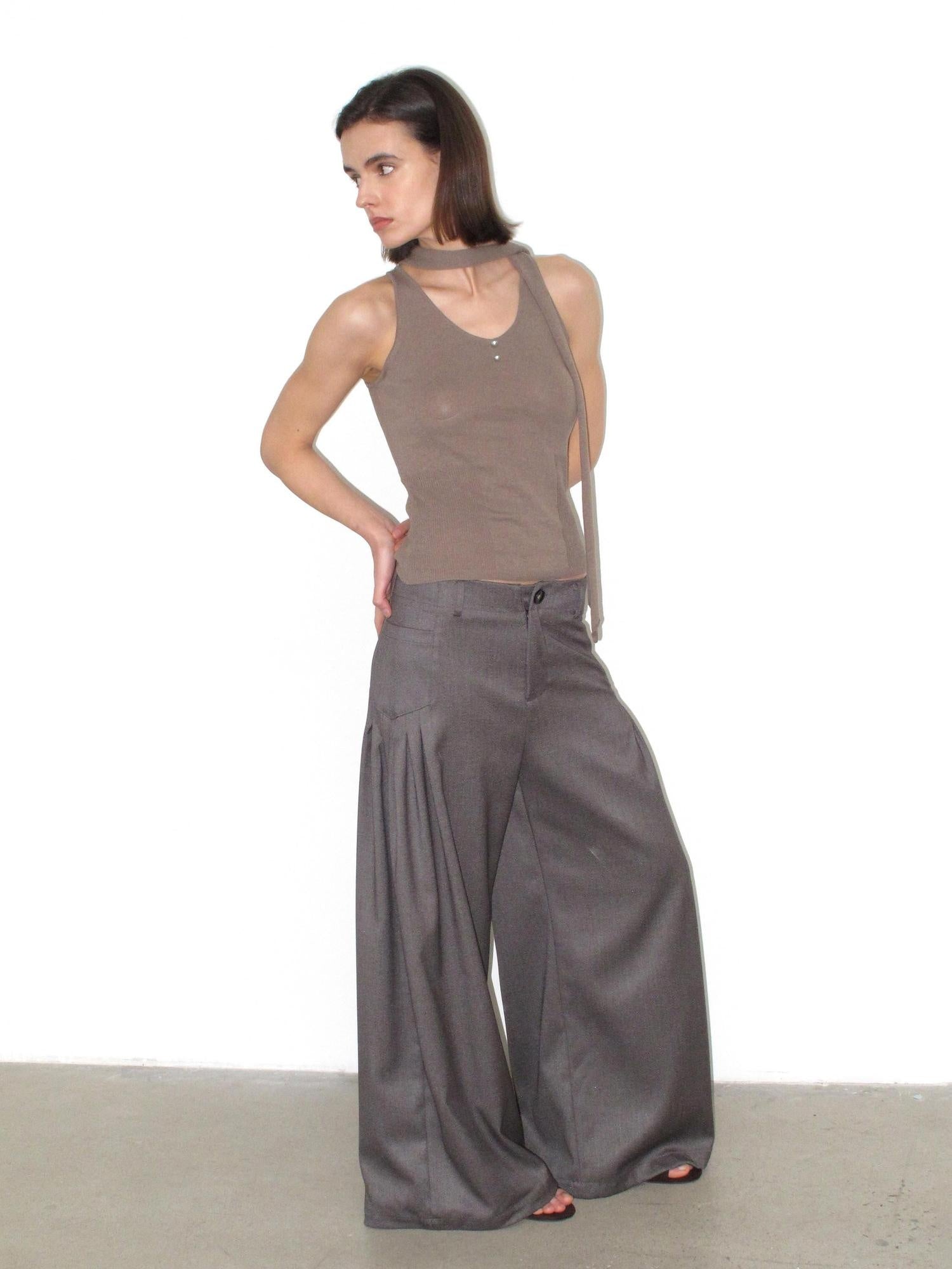 Mito de dar Shape Retaining Pleated Sculpted Wide Leg Mid Low Waist Women Gray Brown Pants