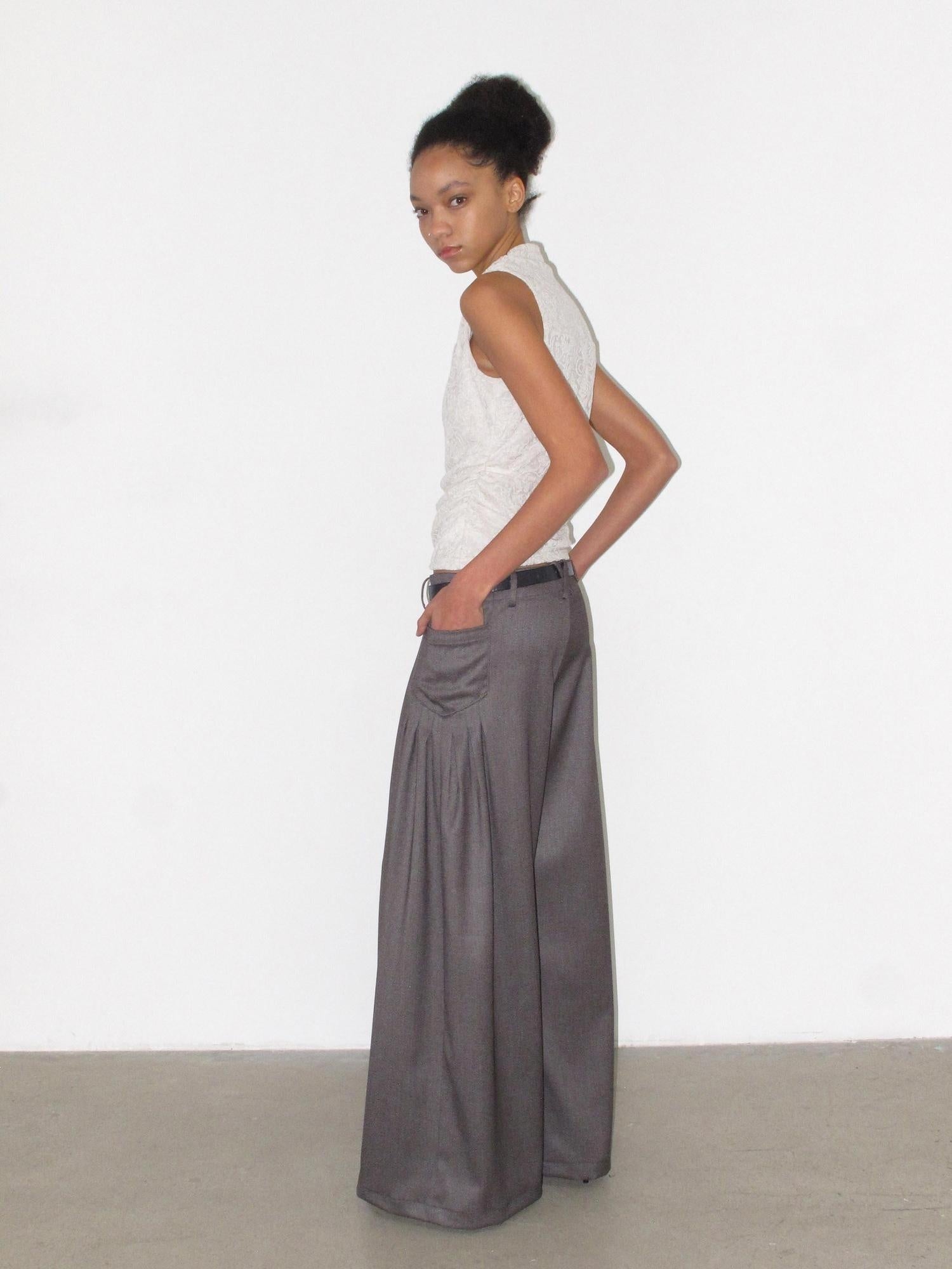 Mito de dar Shape Retaining Pleated Sculpted Wide Leg Mid Low Waist Women Gray Brown Pants