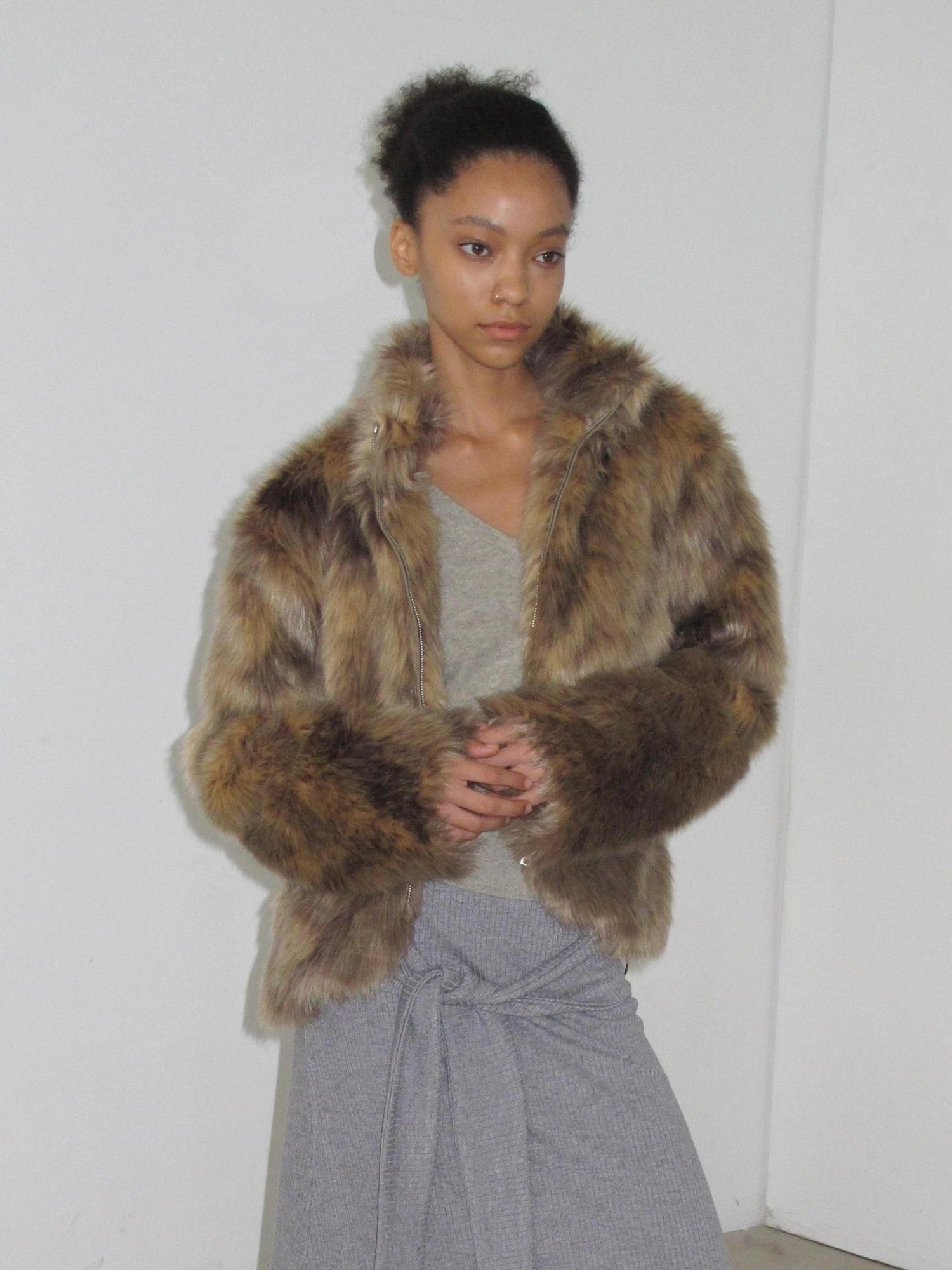 Mito de dar Short Dark Fox Brown Stand Collar Fur Coat