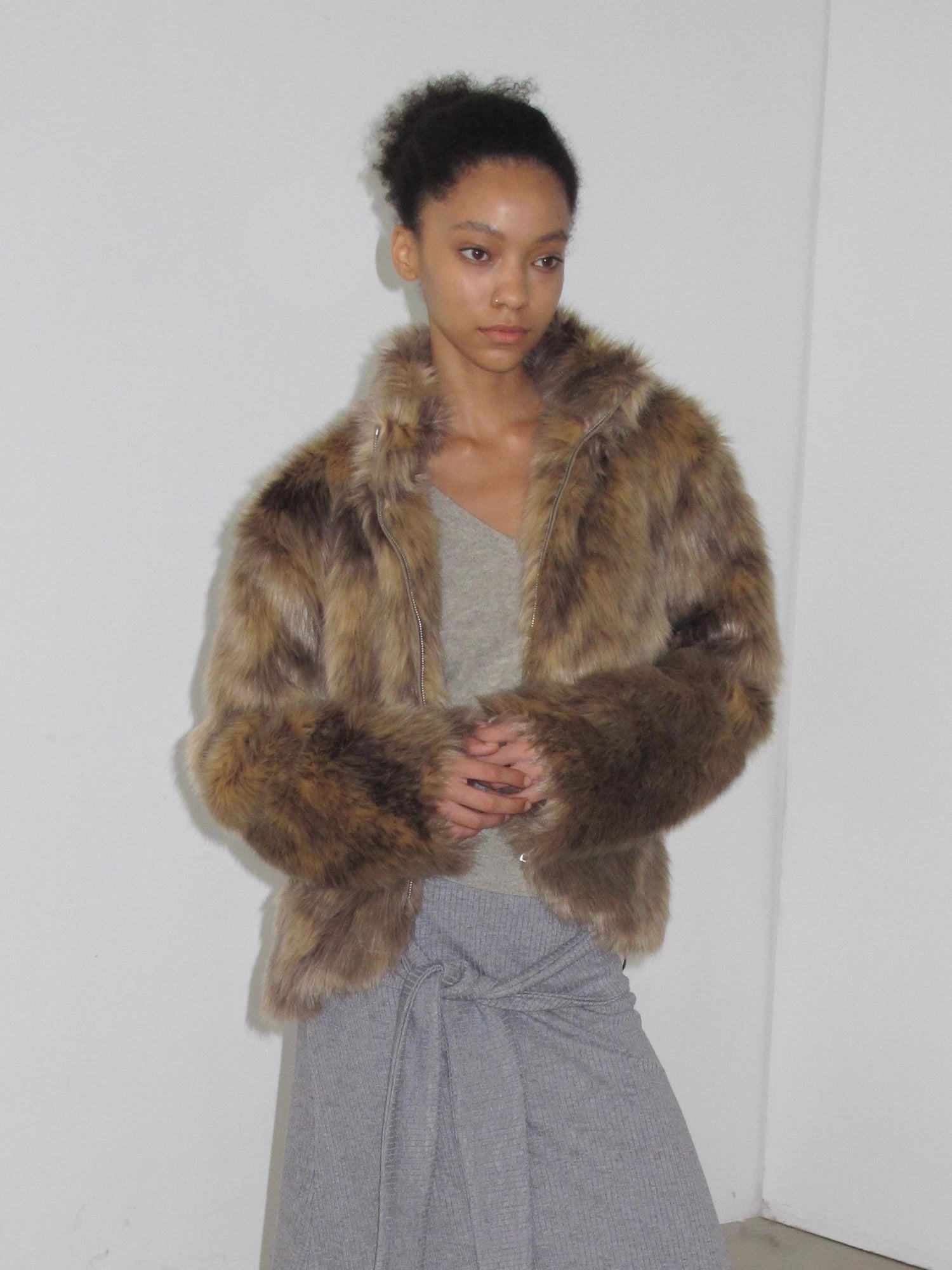 Mito_de_dar_Short_Dark_Fox_Brown_Stand_Collar_Fur_Coat_MISSTT