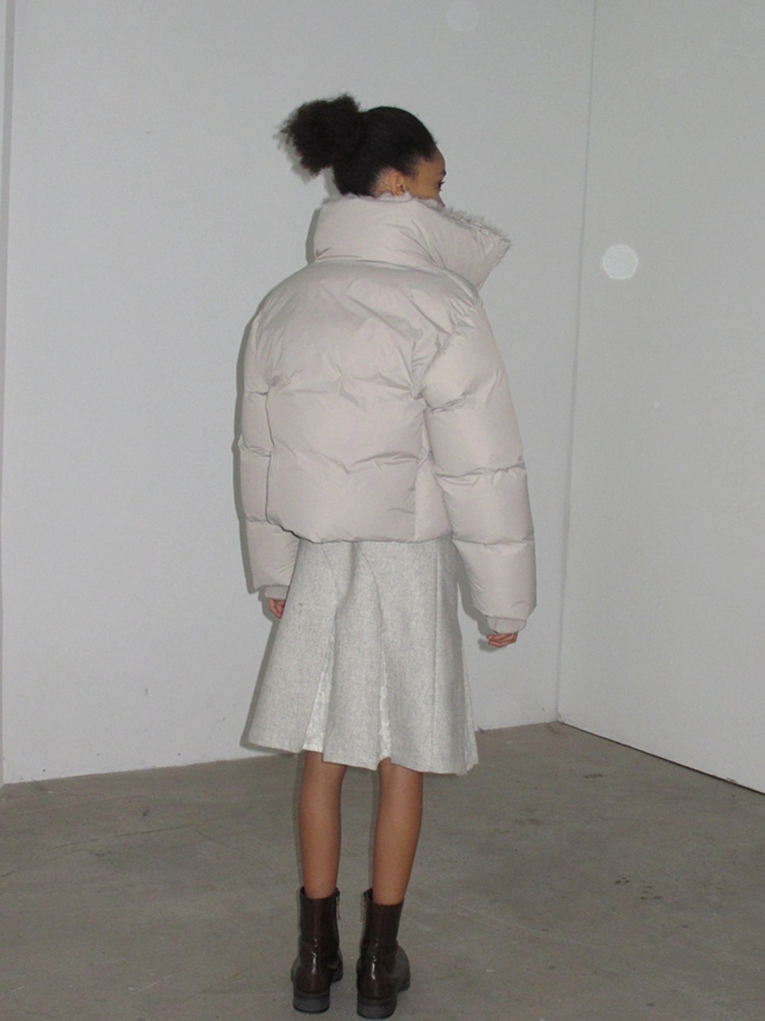 Mito de dar Short Fur Collar 90 White Duck Down Jacket