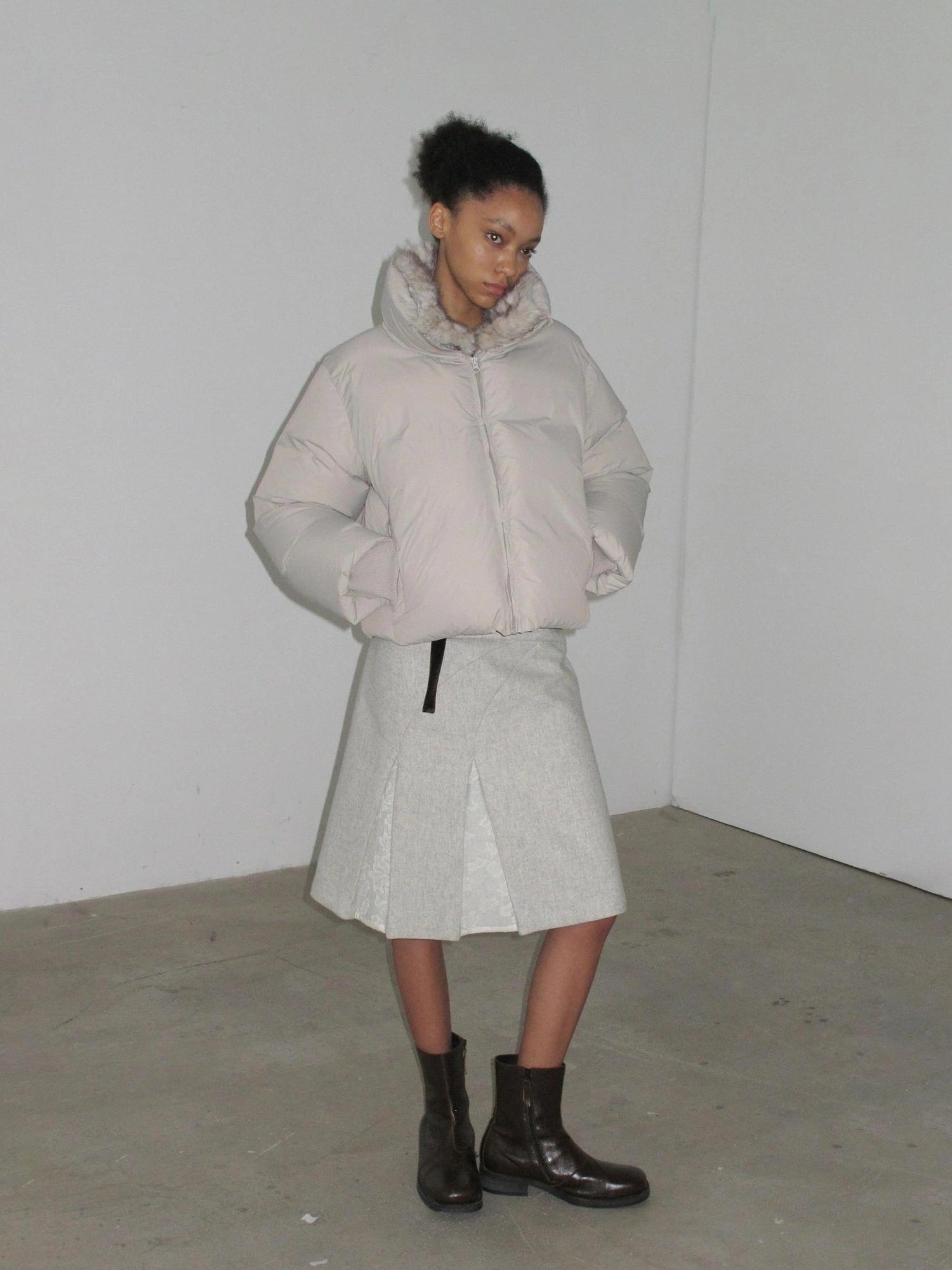 Mito de dar Short Fur Collar 90 White Duck Down Jacket