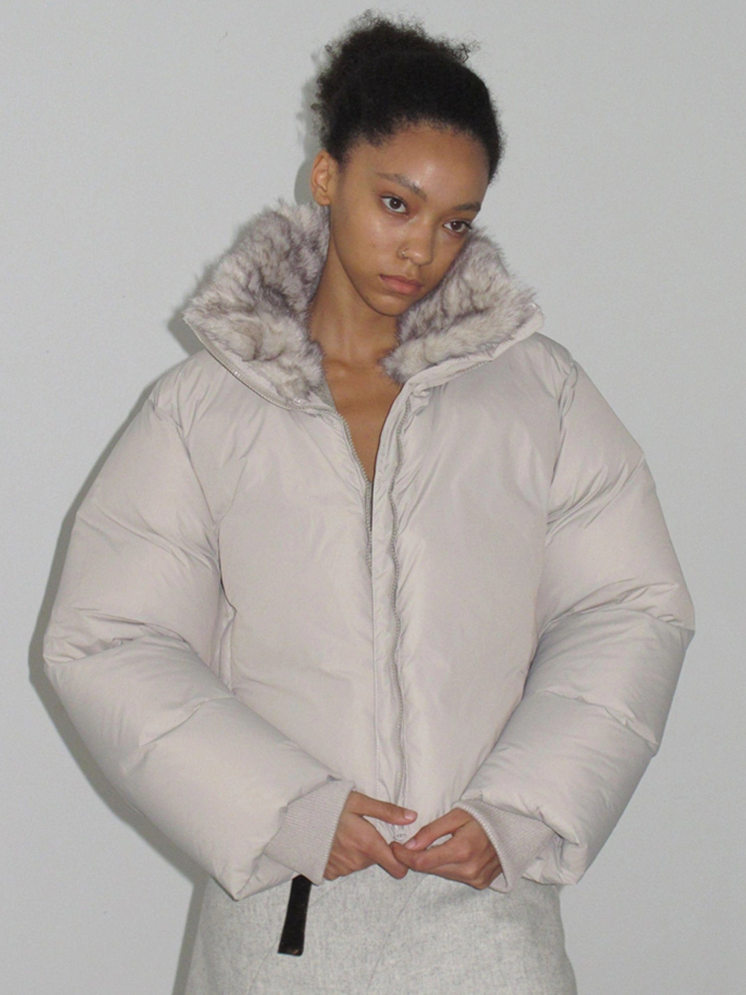 Mito de dar Short Fur Collar 90 White Duck Down Jacket