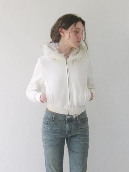 Mito de dar Short Slim Fit Hooded Fur Hoodie