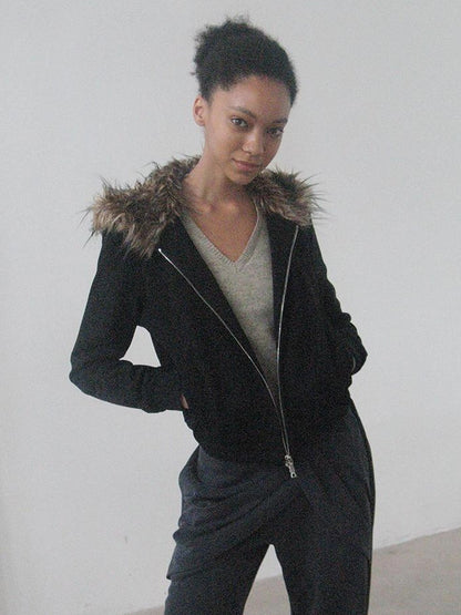 Mito de dar Short Slim Fit Hooded Fur Hoodie