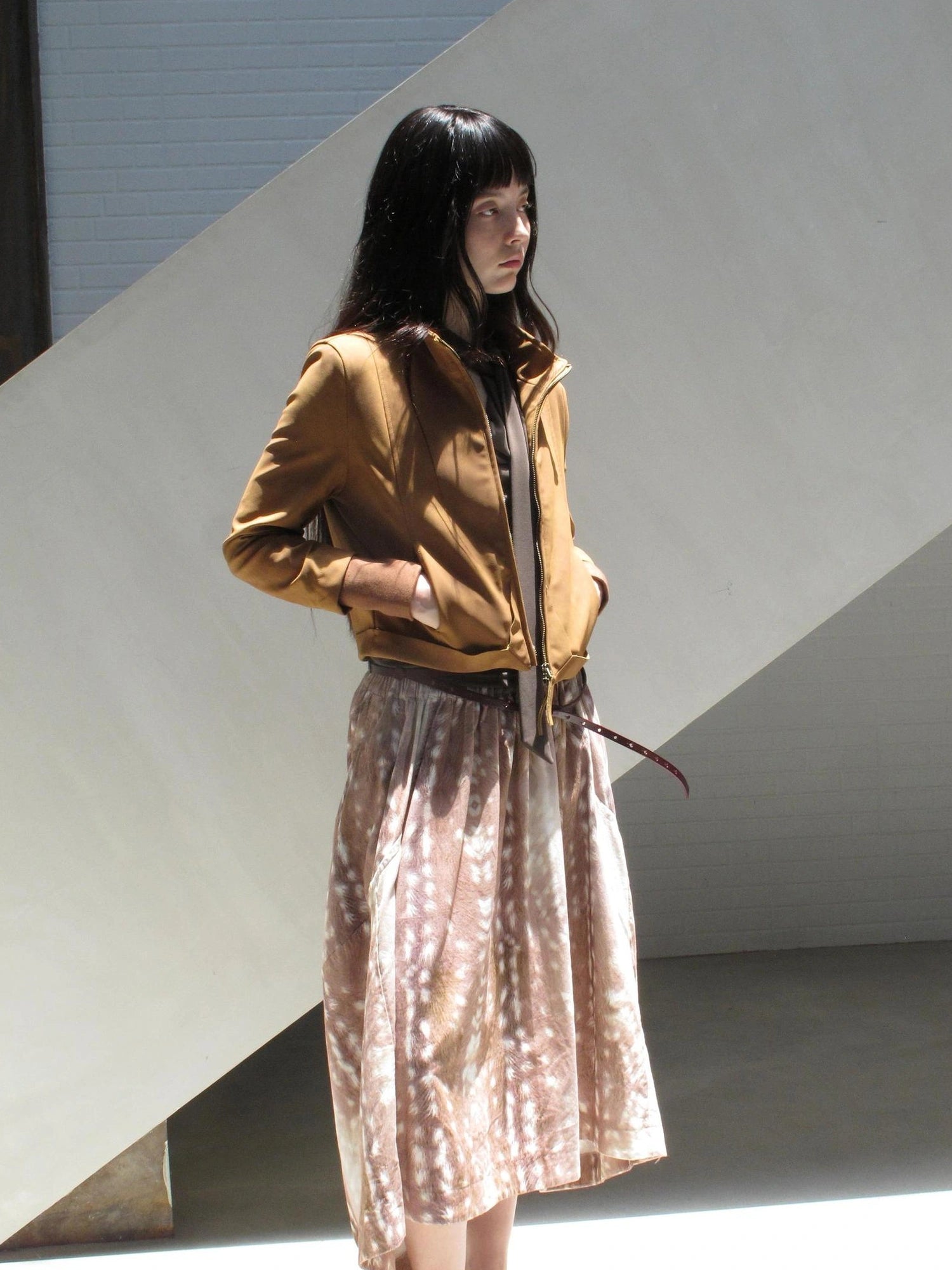 Mito de dar Short Stand Collar Suede Jacket With Ribbed Cuffs
