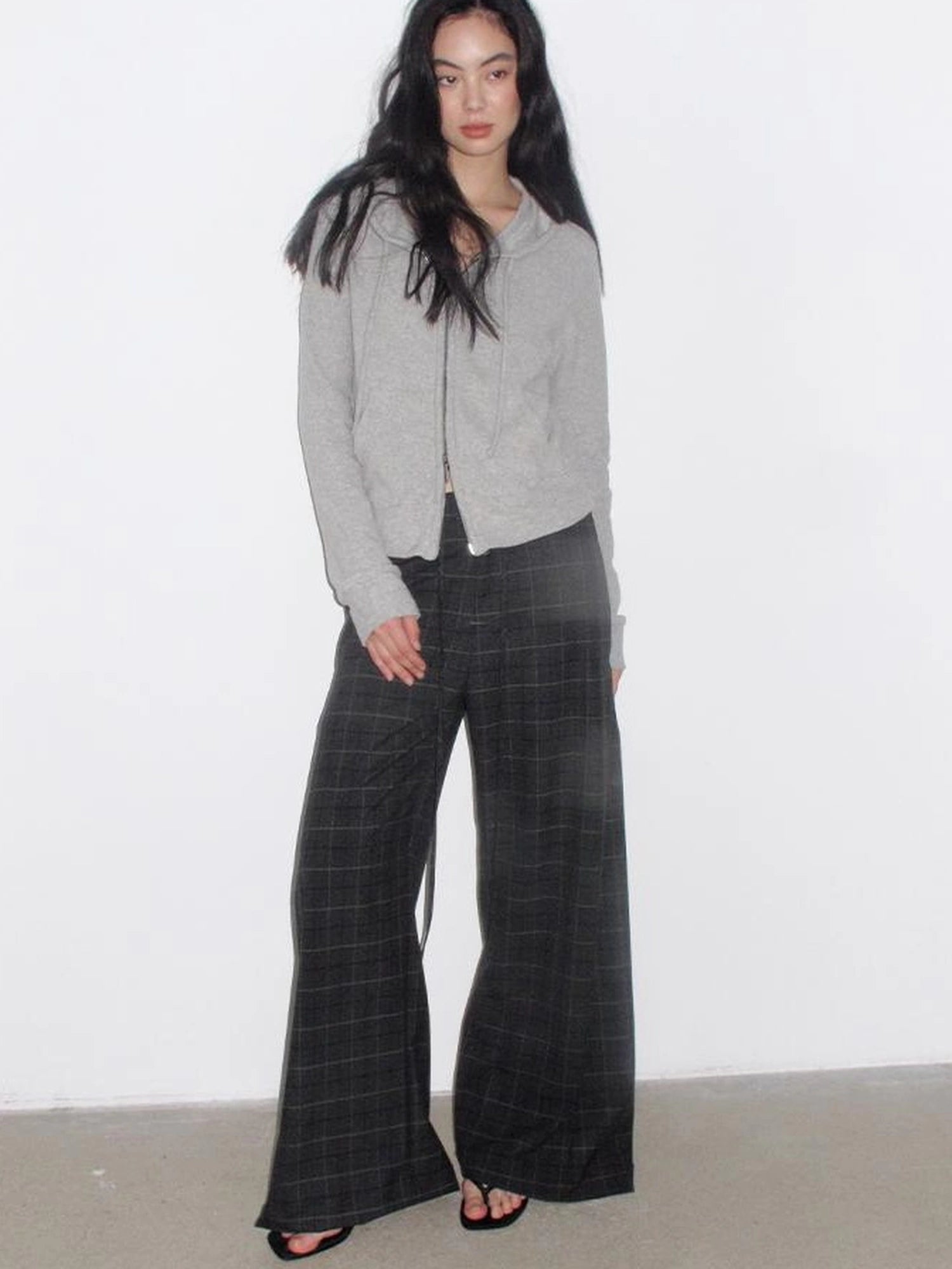 Mito de dar Slit Side Pleated Grey Plaid Wide Leg Pants