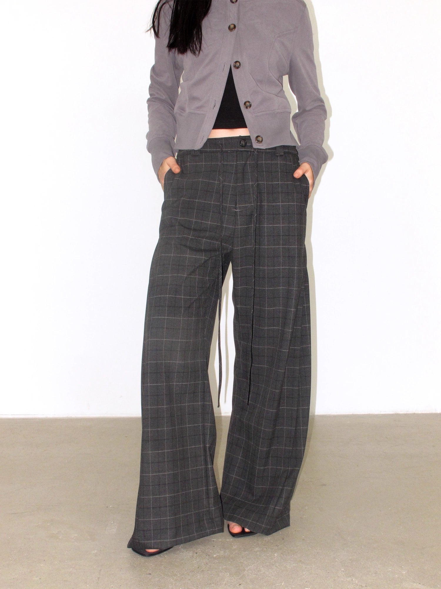 Mito_de_dar_Slit_Side_Pleated_Grey_Plaid_Wide_Leg_Pants_MISSTT