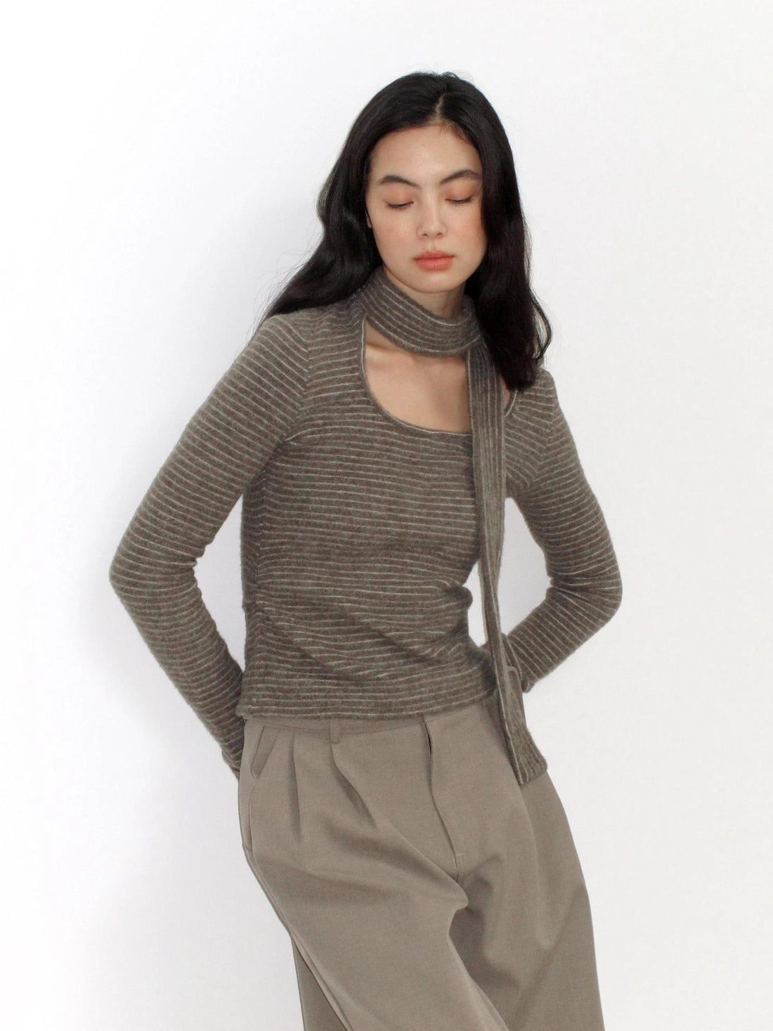 Mito de dar Soft Fluffy Ribbed Lace Up Long Sleeve Shirt