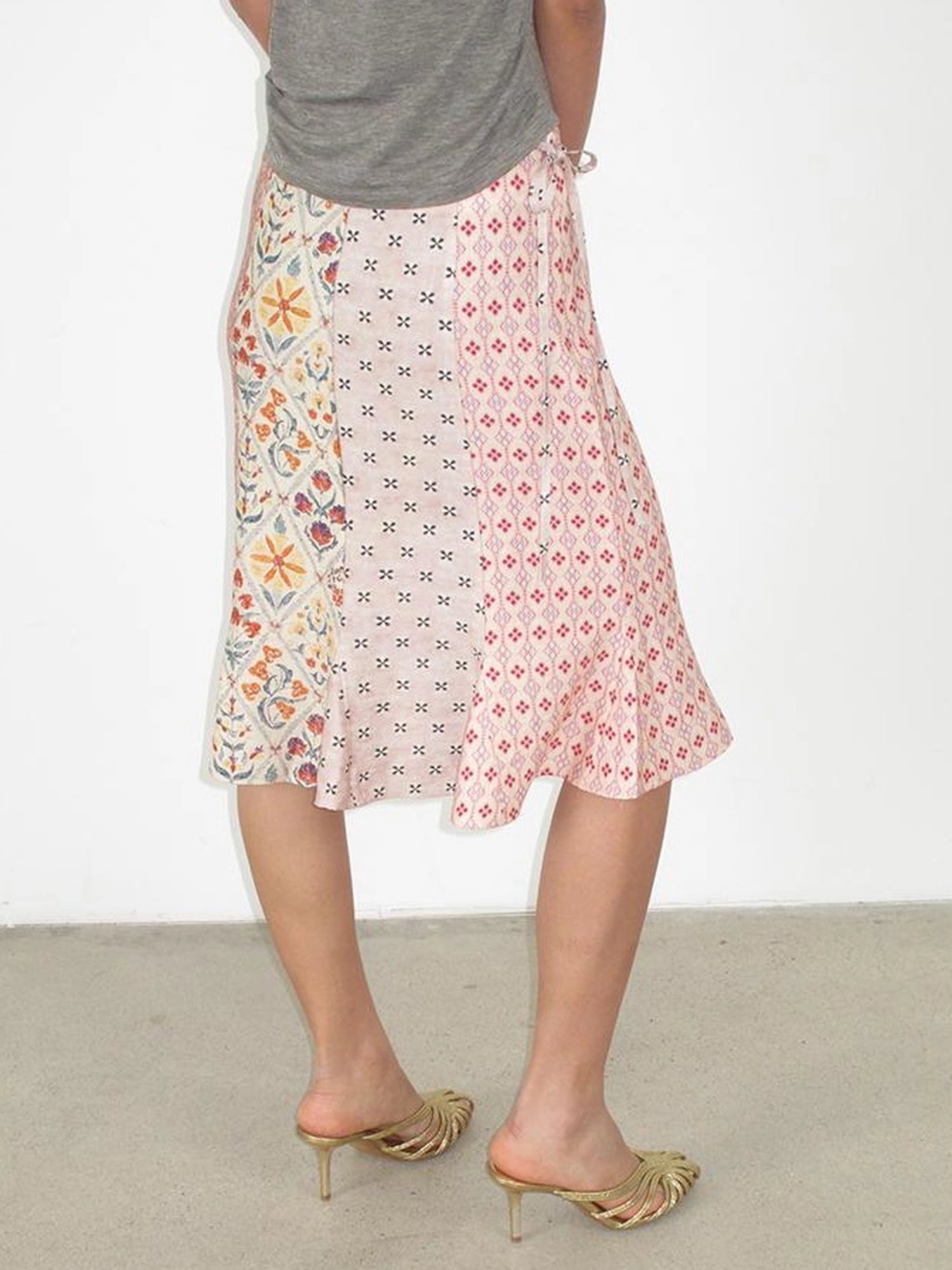 Mito de dar Split Light Pink Tied Tulip Skirt