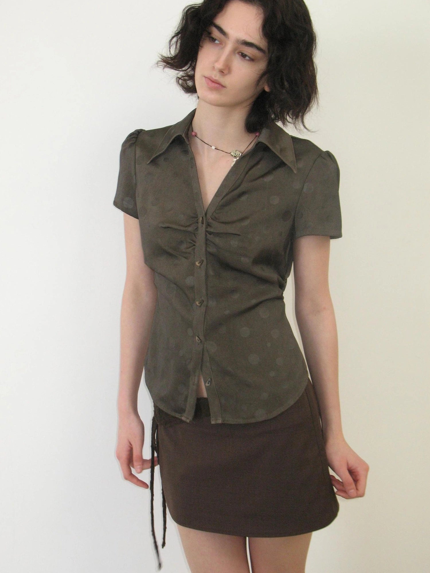 Mito de dar V-Neck Polka Dot Waist Cinched Office Shirt