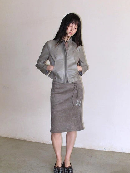 Mito de dar Vintage Embroidered Suede A Line Skirt