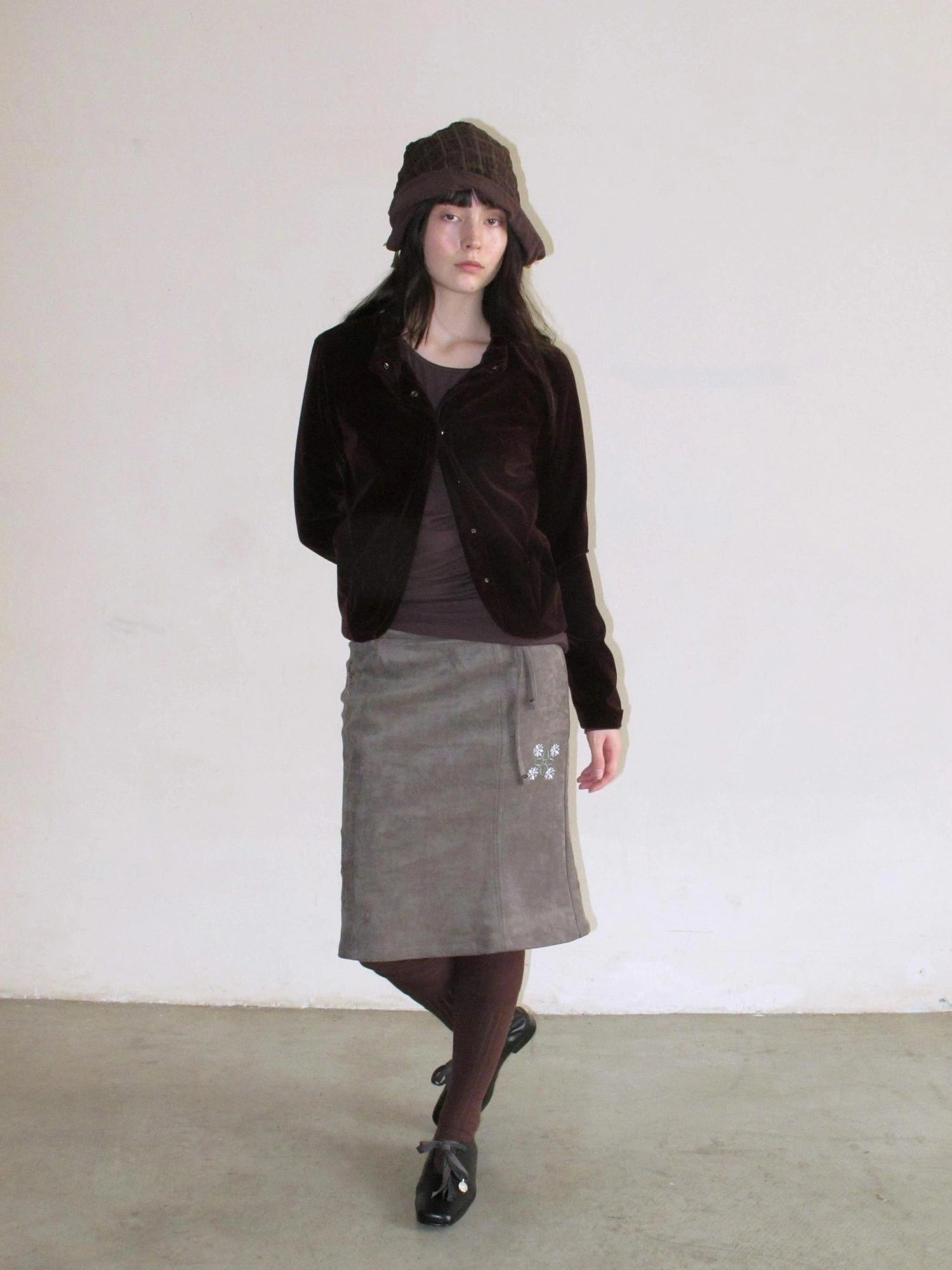 Mito de dar Vintage Embroidered Suede A Line Skirt
