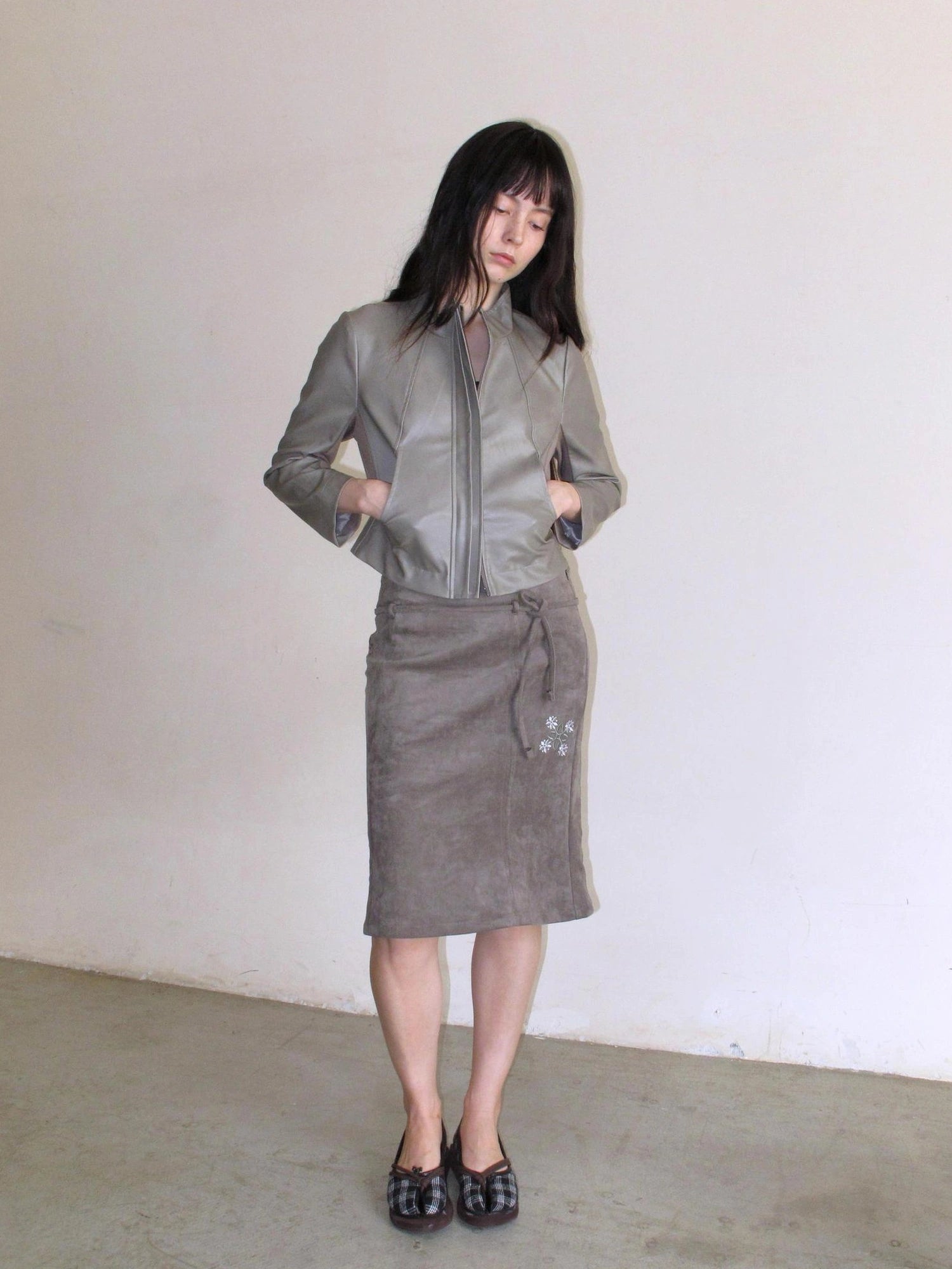 Mito de dar Vintage Embroidered Suede A Line Skirt