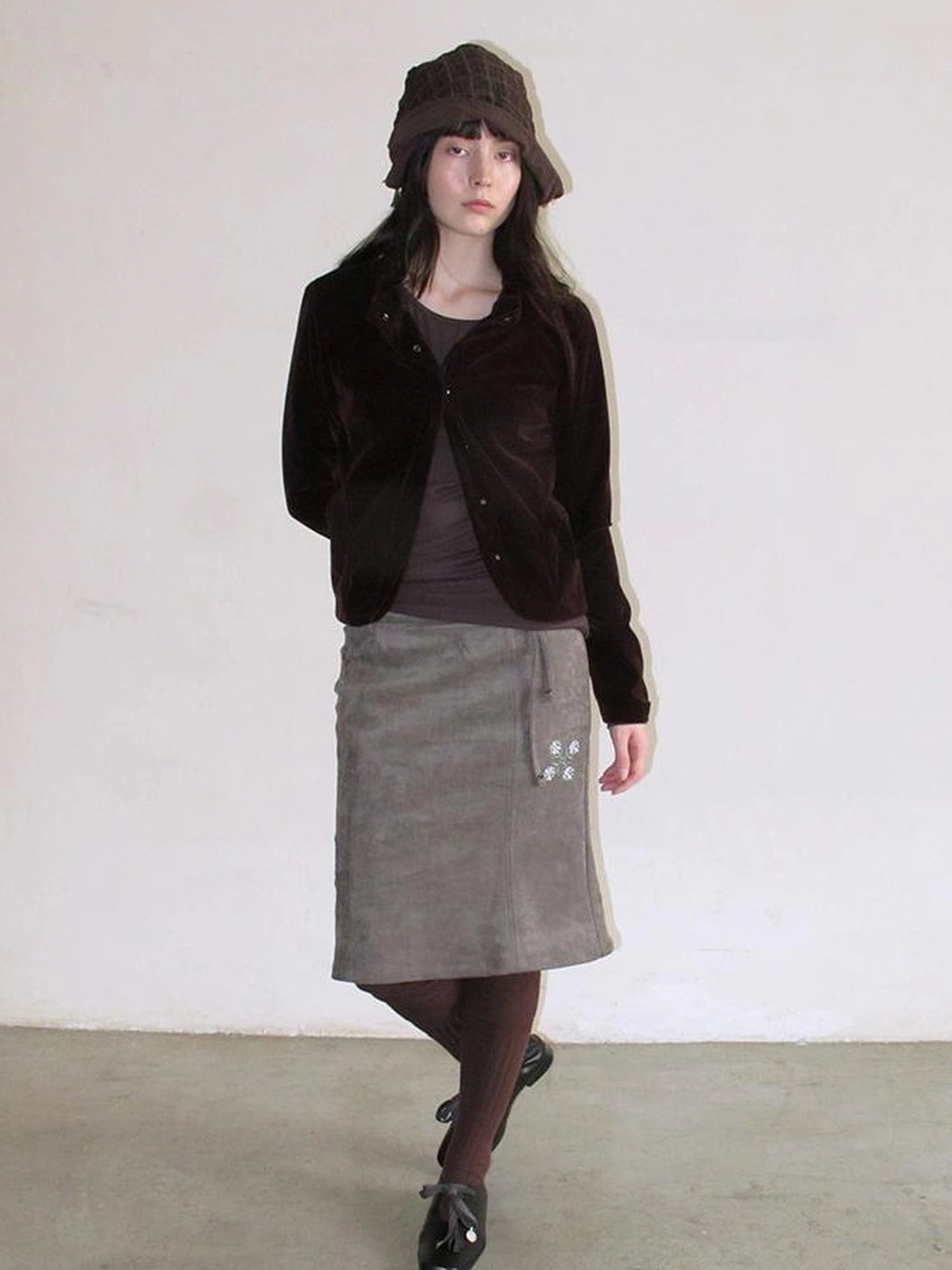 Mito de dar Vintage Embroidered Suede A Line Skirt