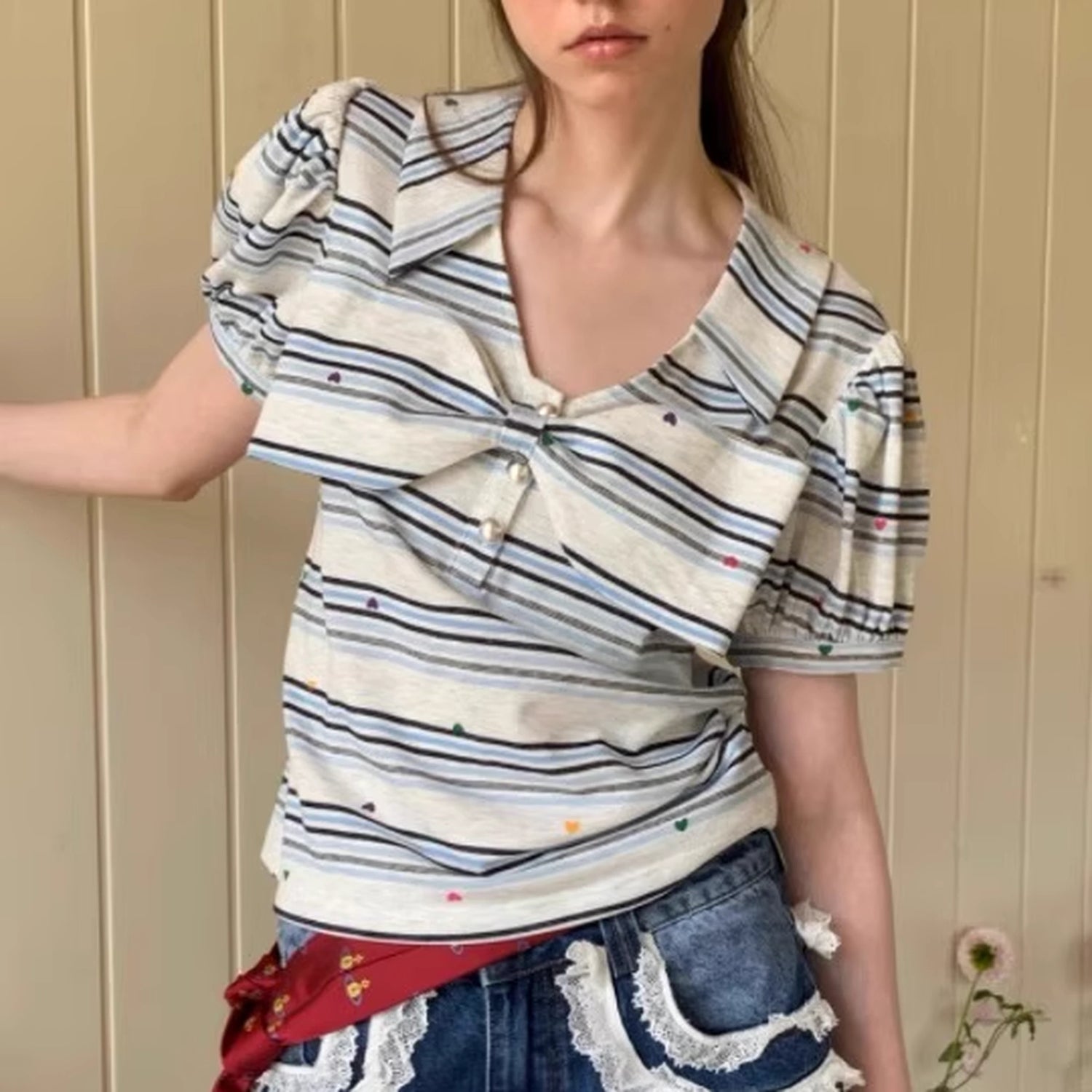 制造（后花园）------人人爱花裙_Moisture_Wicking_Slim_Fit_V_Neck_Puff_Sleeve_Bow_Women_Cross_Heart_Print_T-Shirt_MISSTT