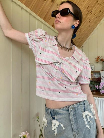 制造（后花园）------人人爱花裙 Moisture Wicking Slim Fit V Neck Puff Sleeve Bow Women Cross Heart Print T-Shirt