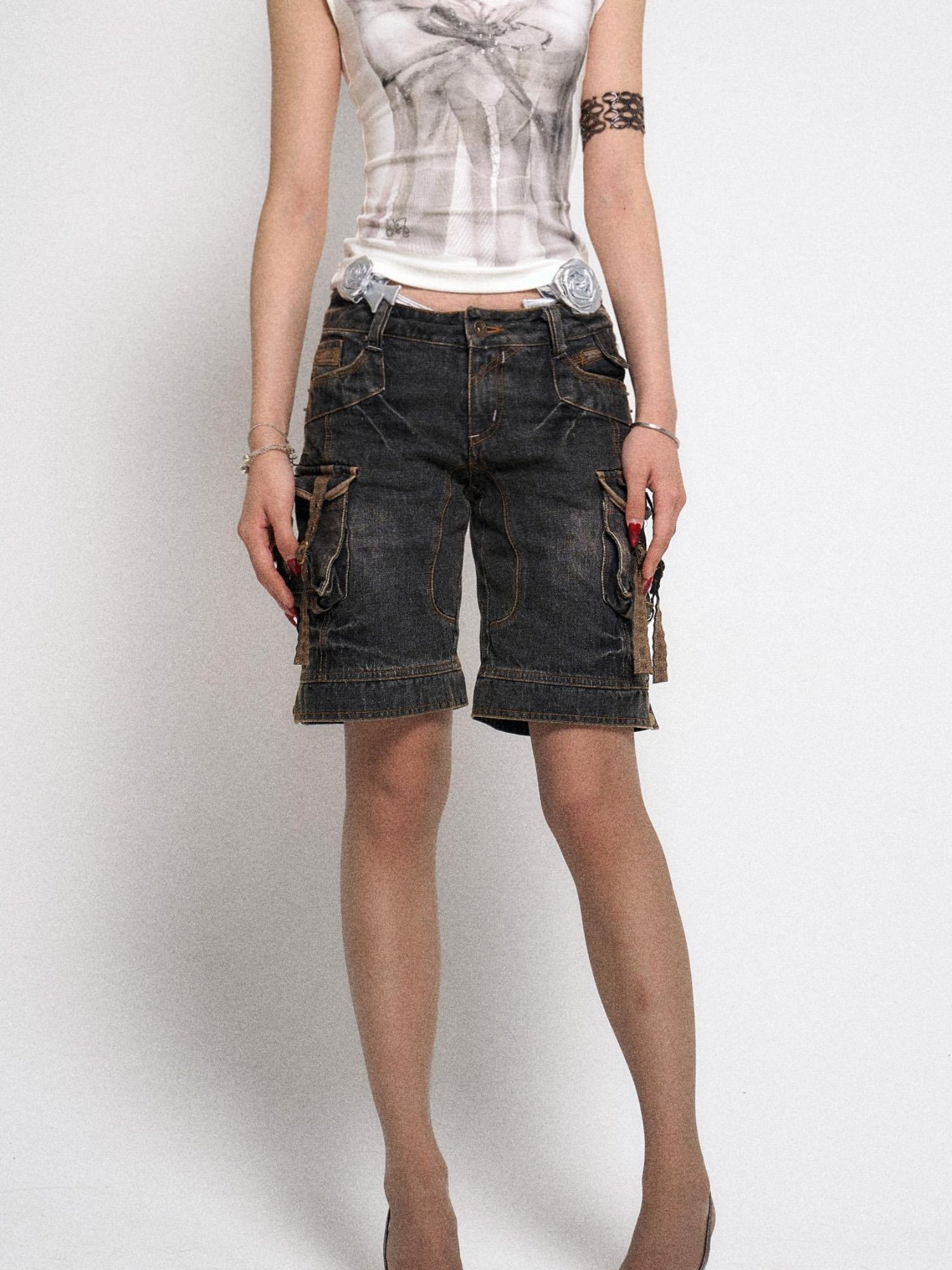 Flowers birds Market Multi-Pocket Vintage Washed Denim Low-Rise Design Shorts