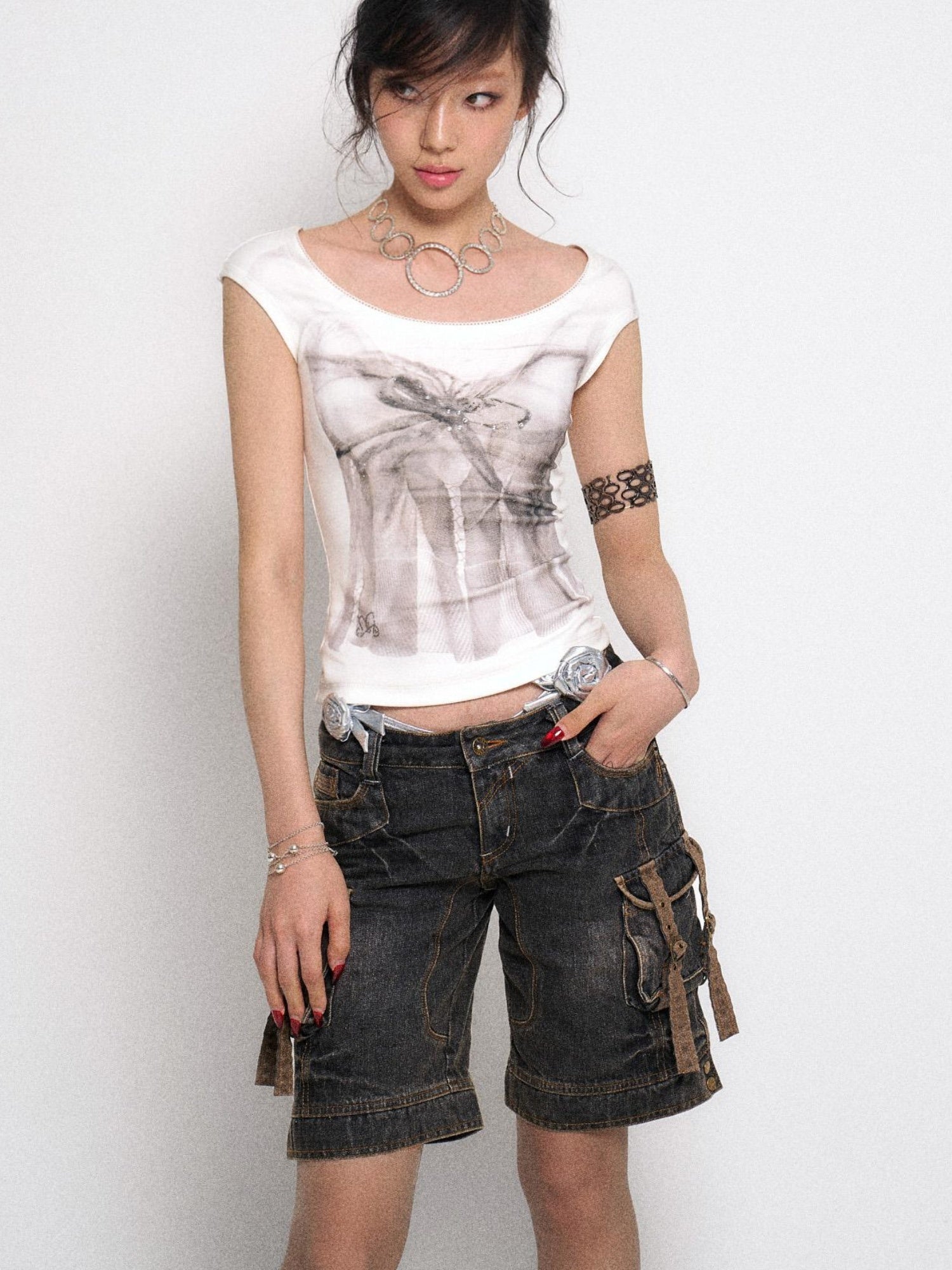 Flowers birds Market Multi-Pocket Vintage Washed Denim Low-Rise Design Shorts