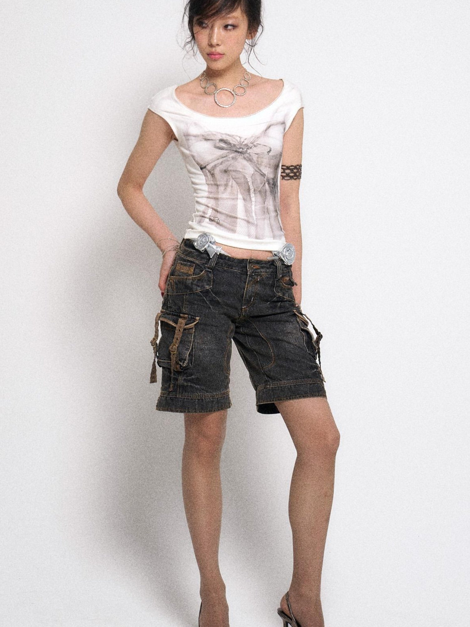 Flowers birds Market Multi-Pocket Vintage Washed Denim Low-Rise Design Shorts