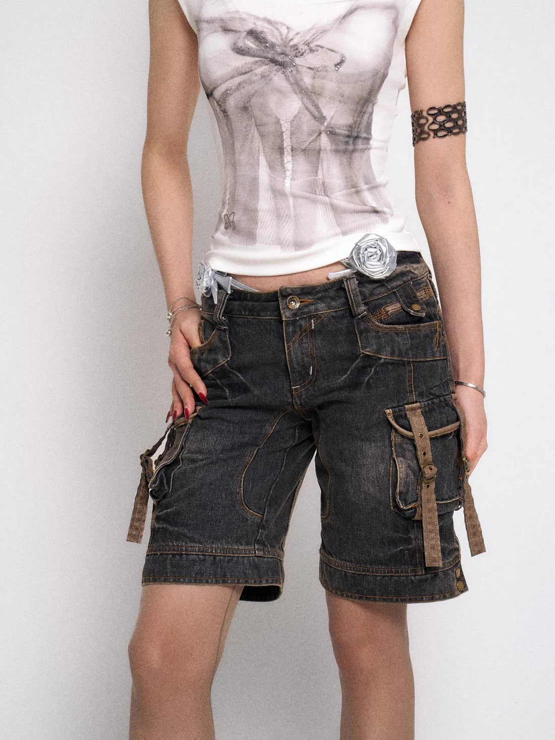 Flowers birds Market Multi-Pocket Vintage Washed Denim Low-Rise Design Shorts