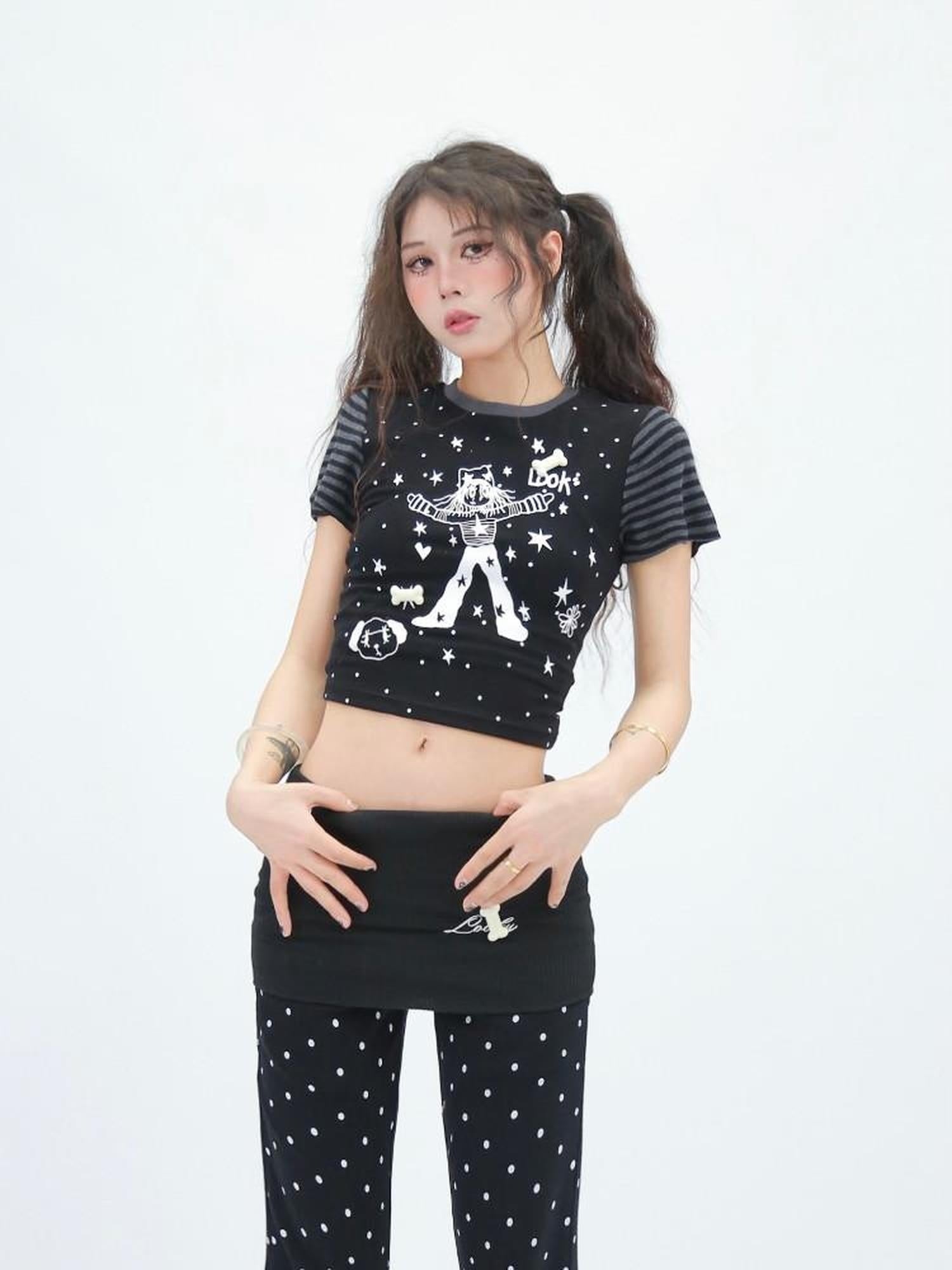 NANAICHILLI Moisture Wicking Cartoon Print Slim Fit Street Style Youth Black White T-Shirt