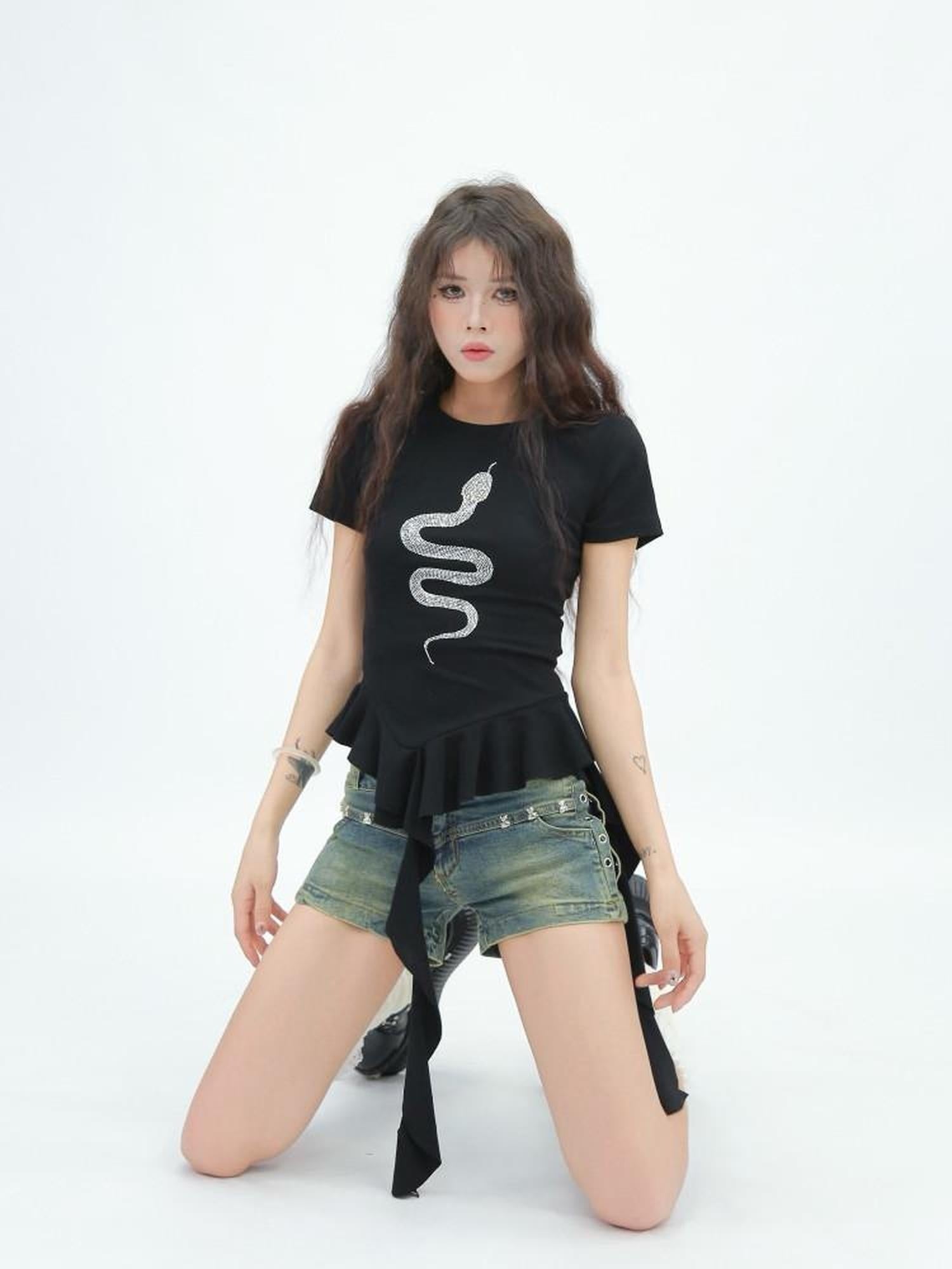 NANAICHILLI Moisture Wicking Creative Print Slim Fit Crew Neck Black T-Shirt