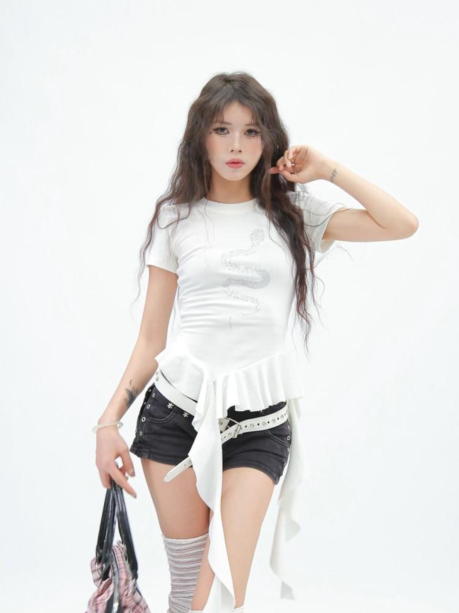 NANAICHILLI Moisture Wicking Creative Print Slim Fit Crew Neck Black T-Shirt