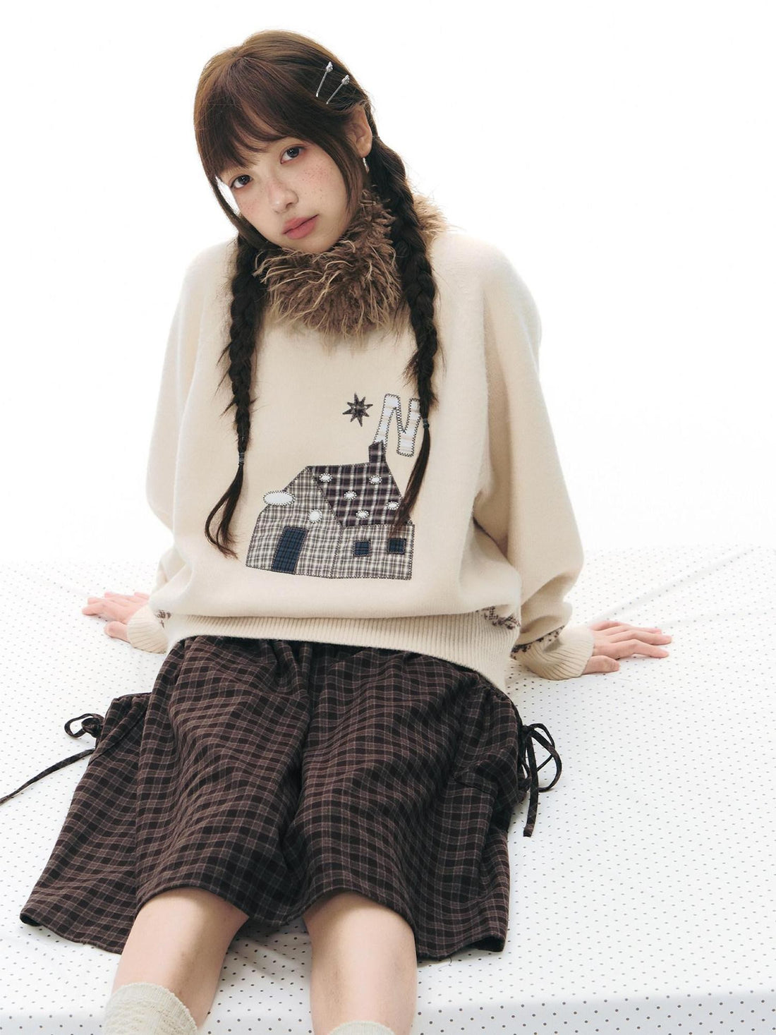 NAPSNAPS Apricot Cartoon Applique Colorblock Round Neck Knitted Women&