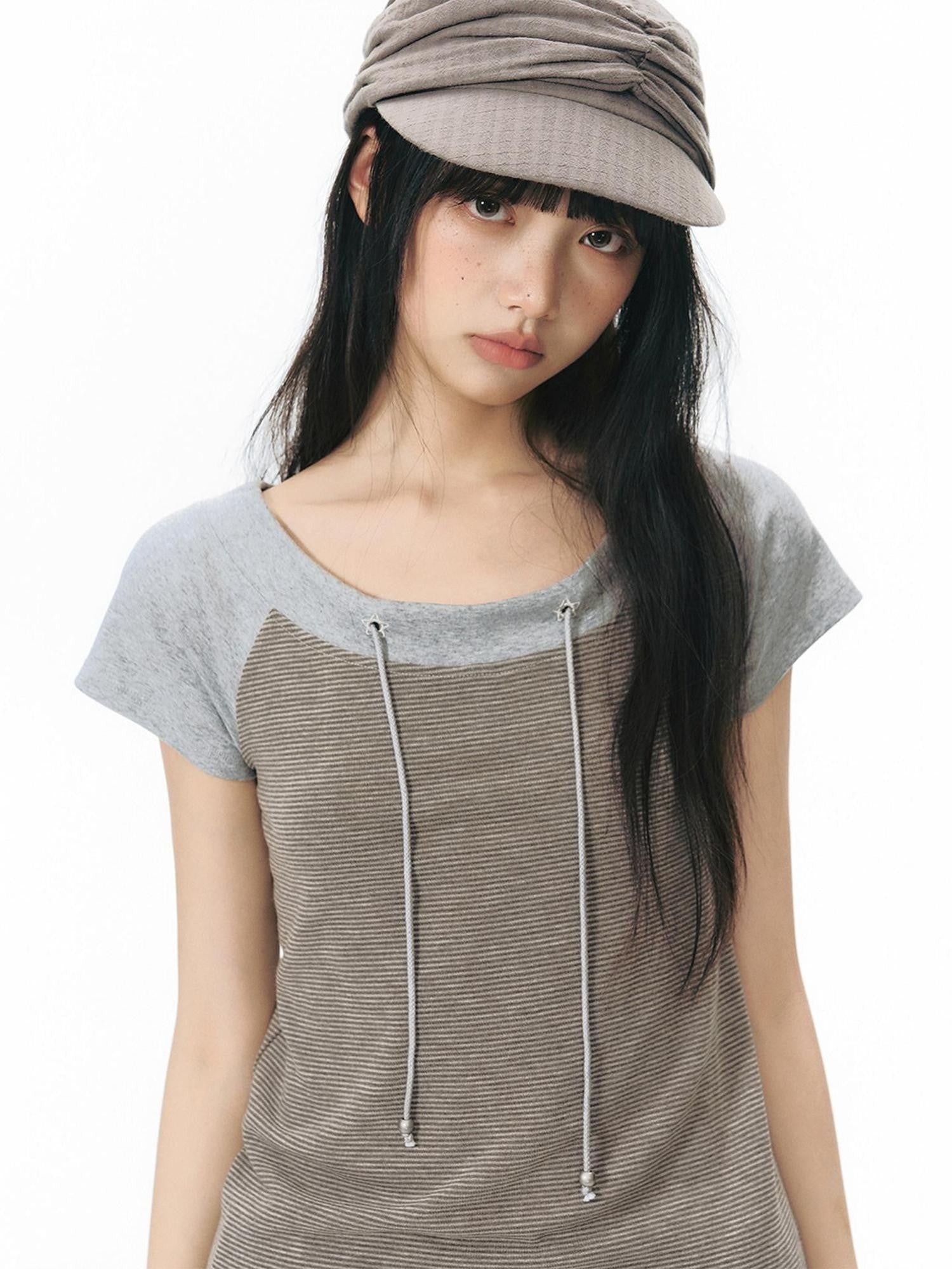 NAPSNAPS Grey Red Stripe Embroidered Raglan One Shoulder Women&