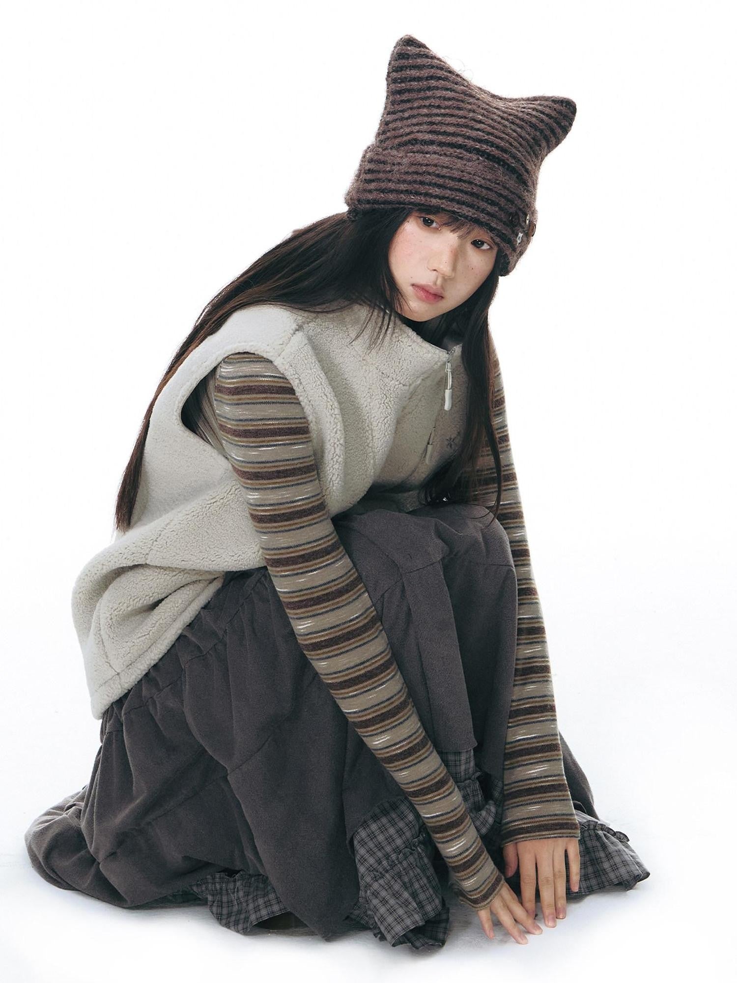 NAPSNAPS Light Gray Lambswool Patch Embroidered Stand Collar Women&