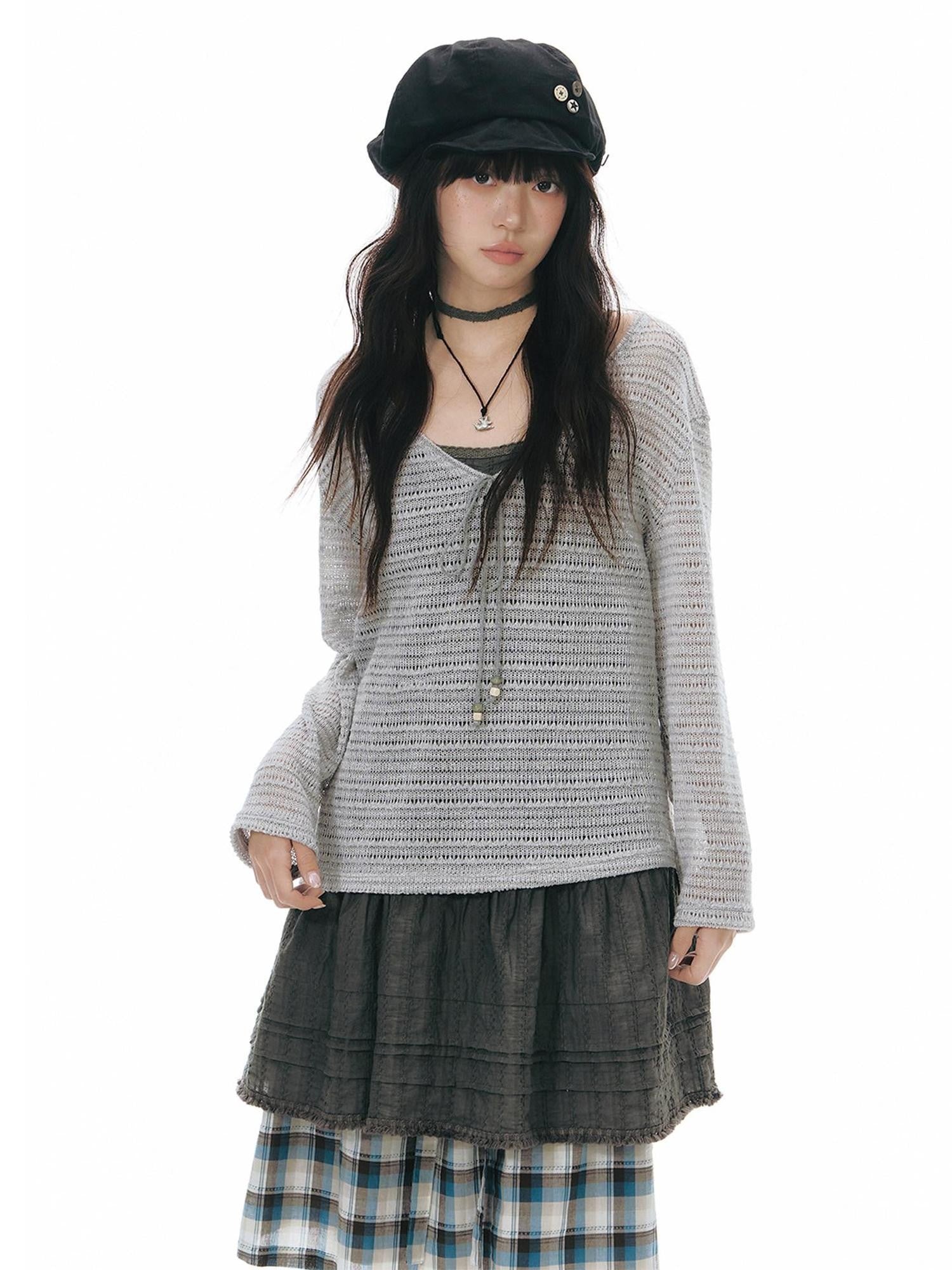 NAPSNAPS Light Gray Openwork V-neck Knit Women&
